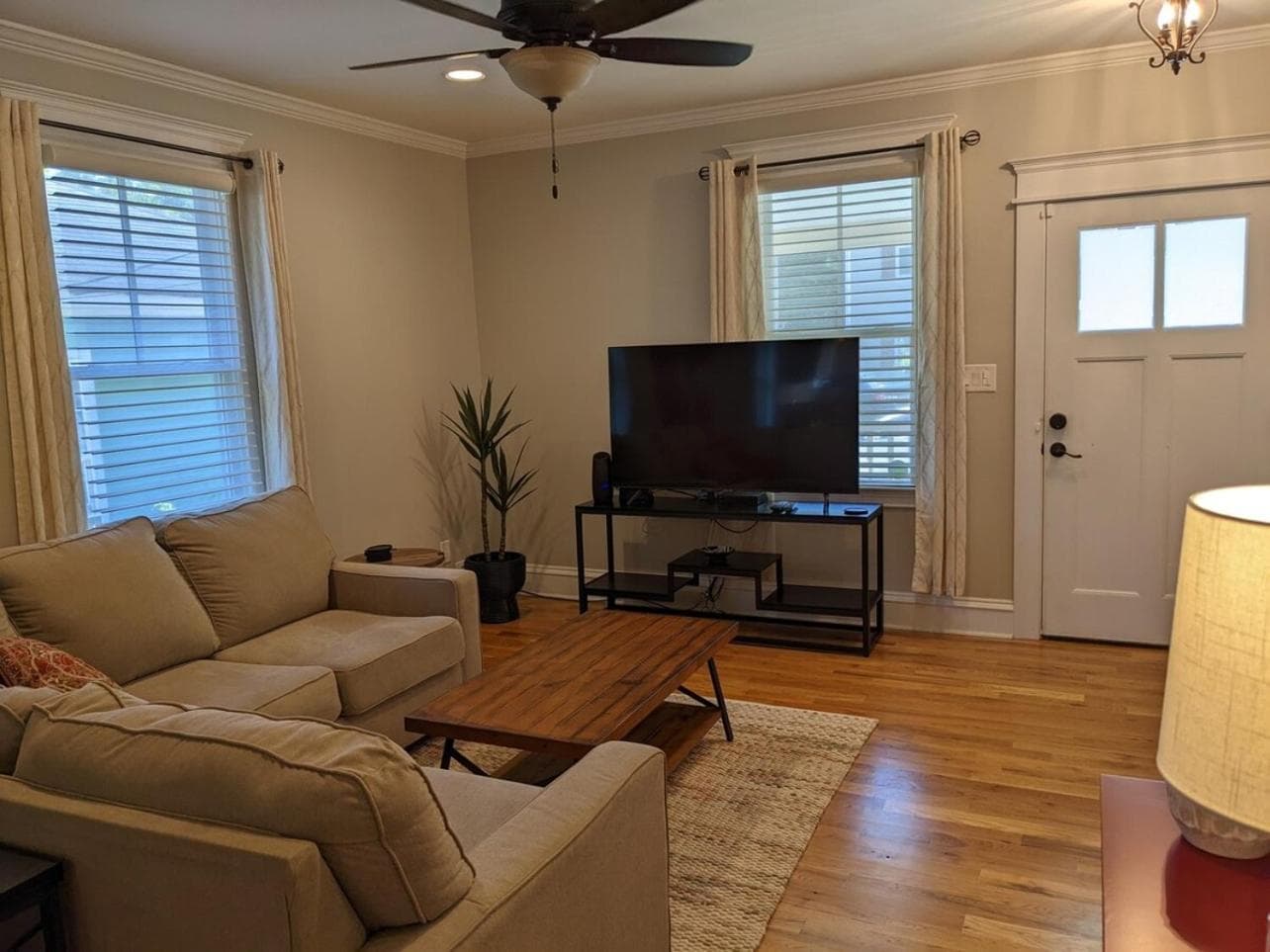 Photograph supplied for Casa Rosa - 2BR West End Bungalow