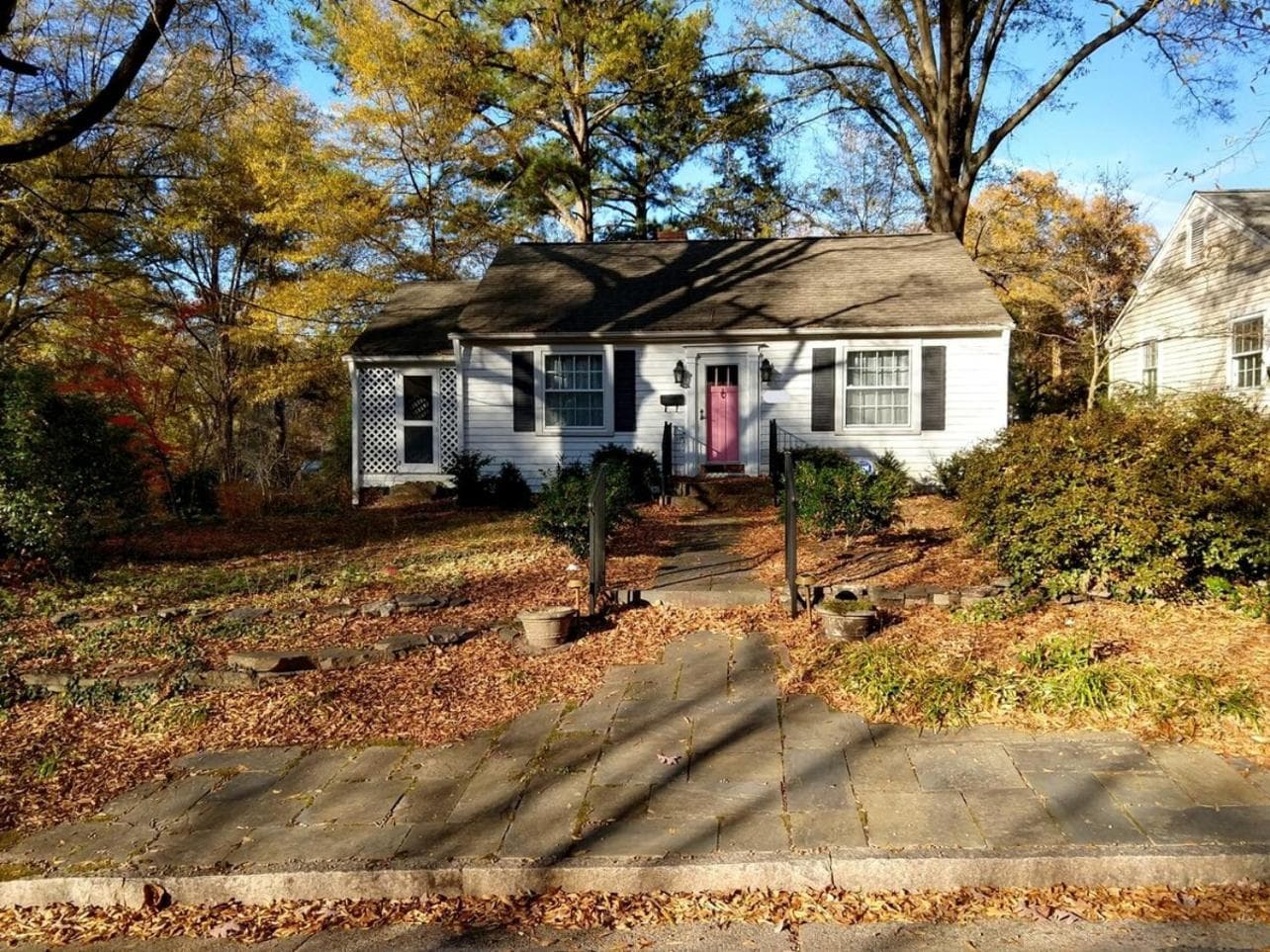 Photograph supplied for Charming Classic Cottage 2Br