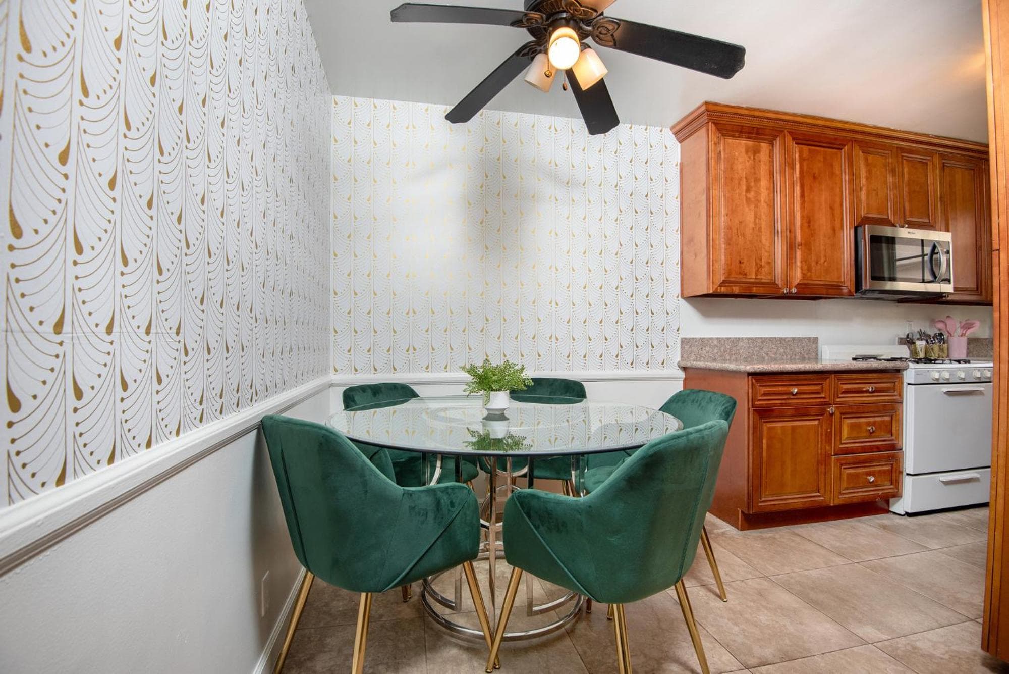 Photograph supplied for Luxe 1-bedroom Apartment in LA