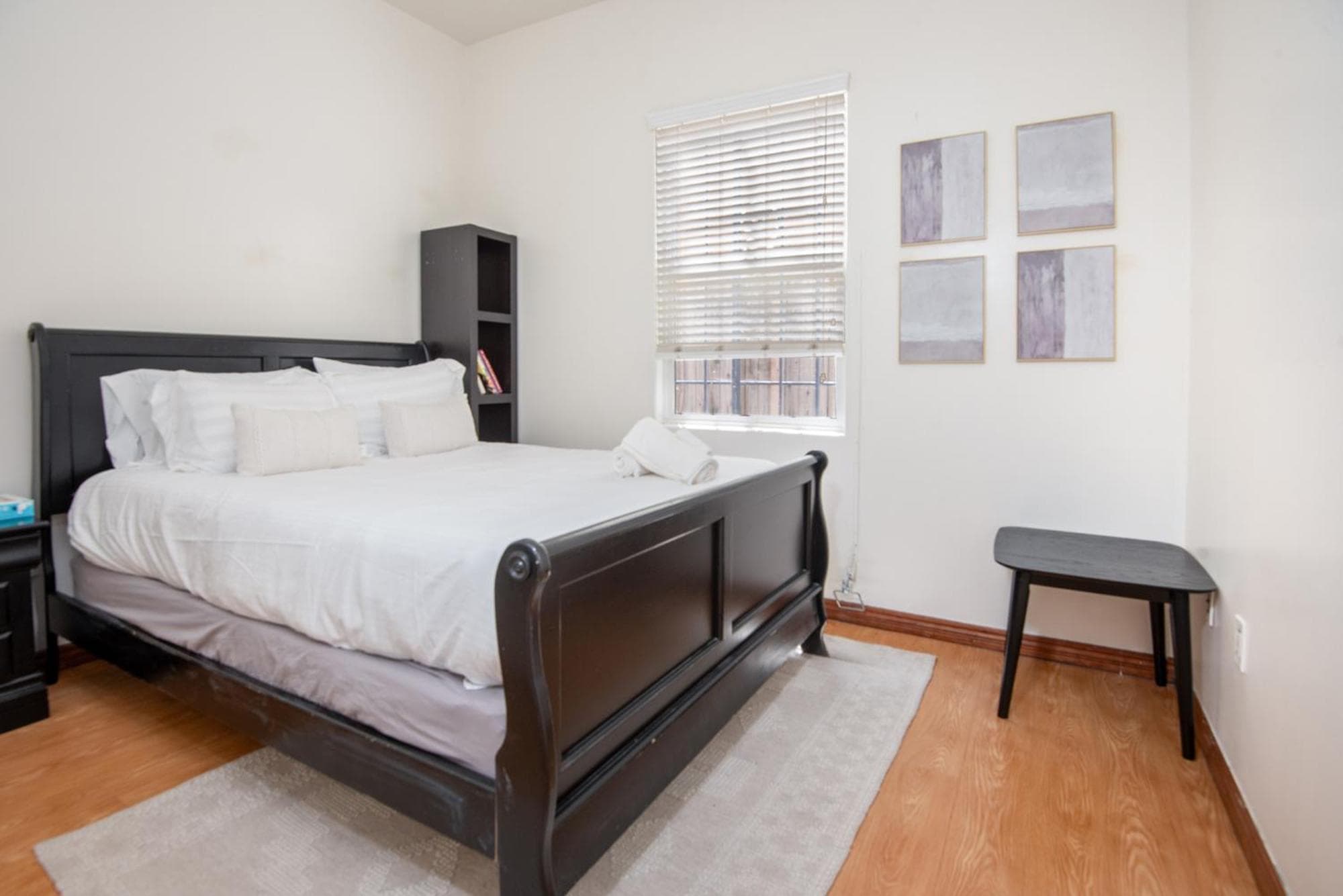 Photograph supplied for Beverly Hills Boulevard Luxe 1-BR for 4 Guests
