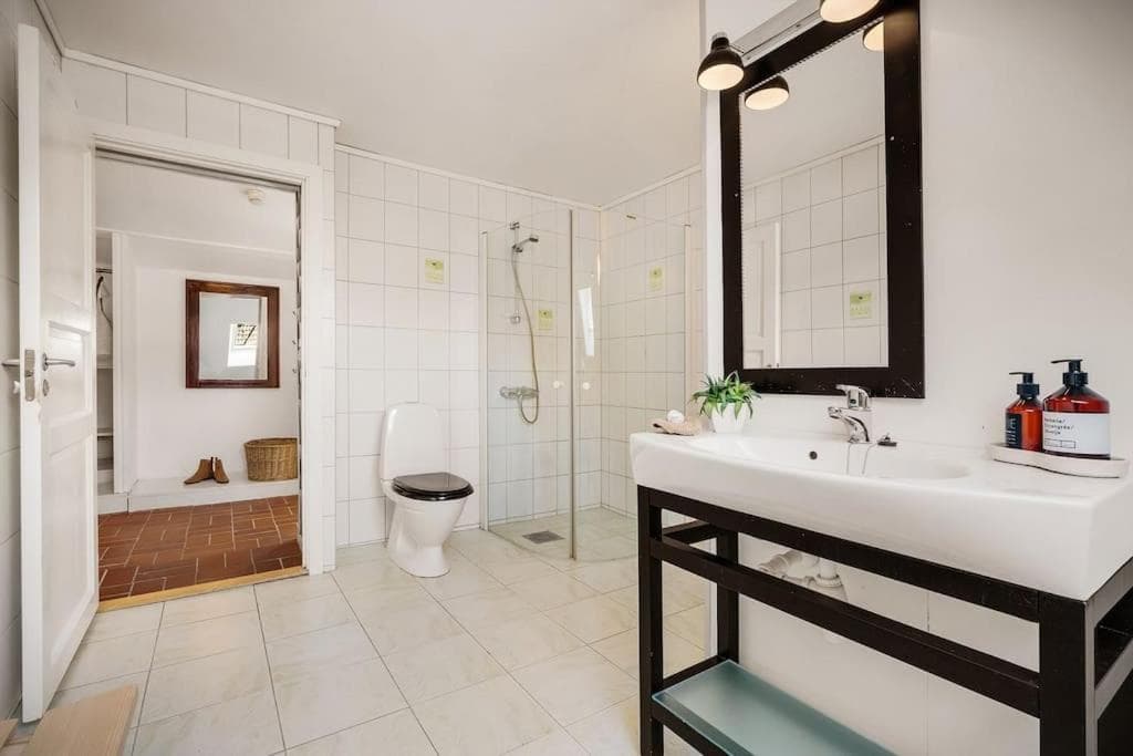 Photograph supplied for Central, spacious apartment