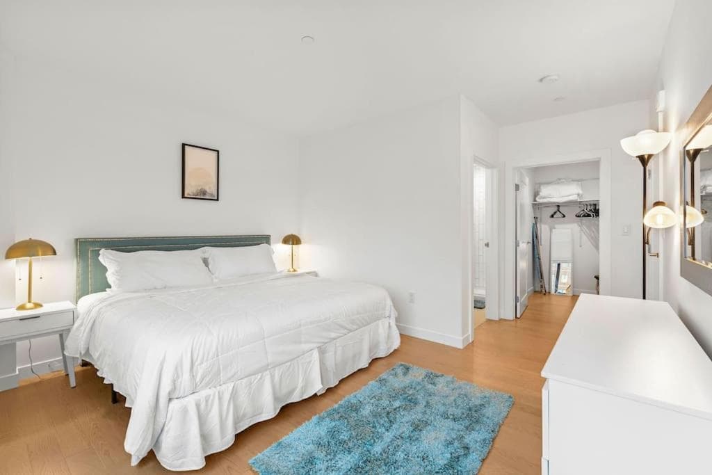 Photograph supplied for Chic 2BR 2BA Retreat in the Heart of Fenway Park