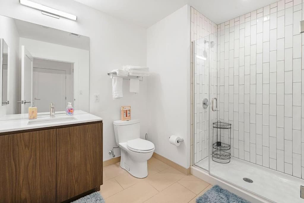 Photograph supplied for Chic 2BR 2BA Retreat in the Heart of Fenway Park