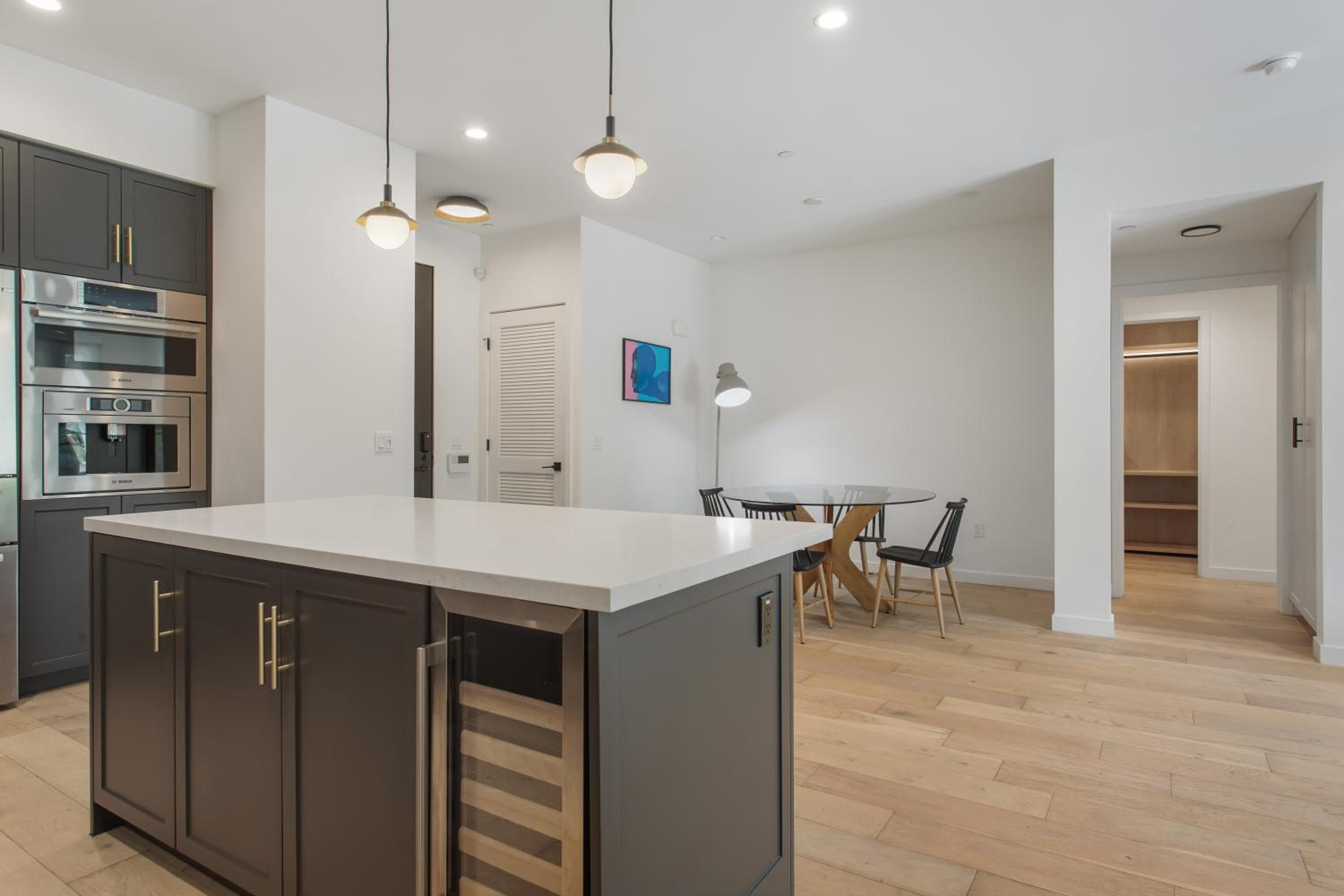 Photograph supplied for Hollywood & Miracle Mile Apartment Rentals