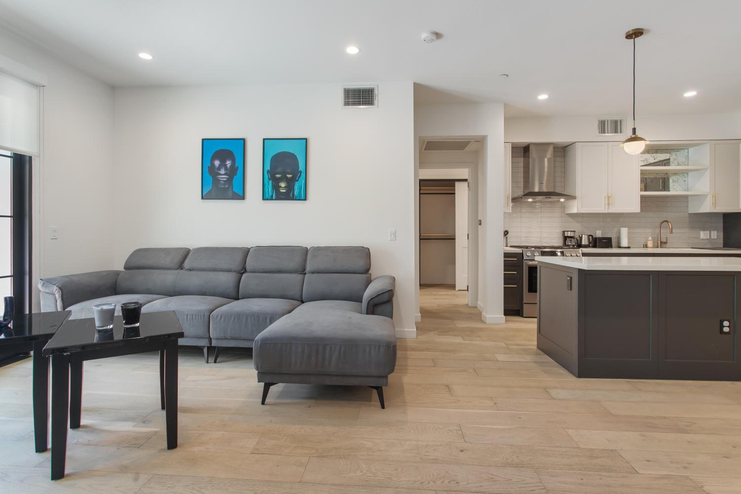 Photograph supplied for Hollywood & Miracle Mile Apartment Rentals