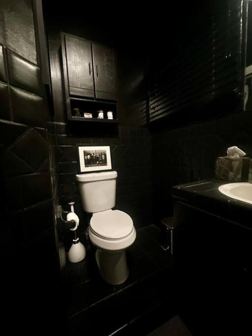 Photograph supplied for Designer 2 Bedroom Apt Beverly Hills-Rodeo Drive