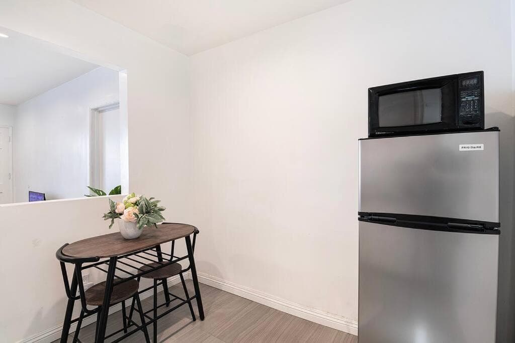 Photograph supplied for Chic 1BR Apt Central Location