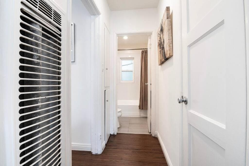 Photograph supplied for Chic 1BR Apt Central Location
