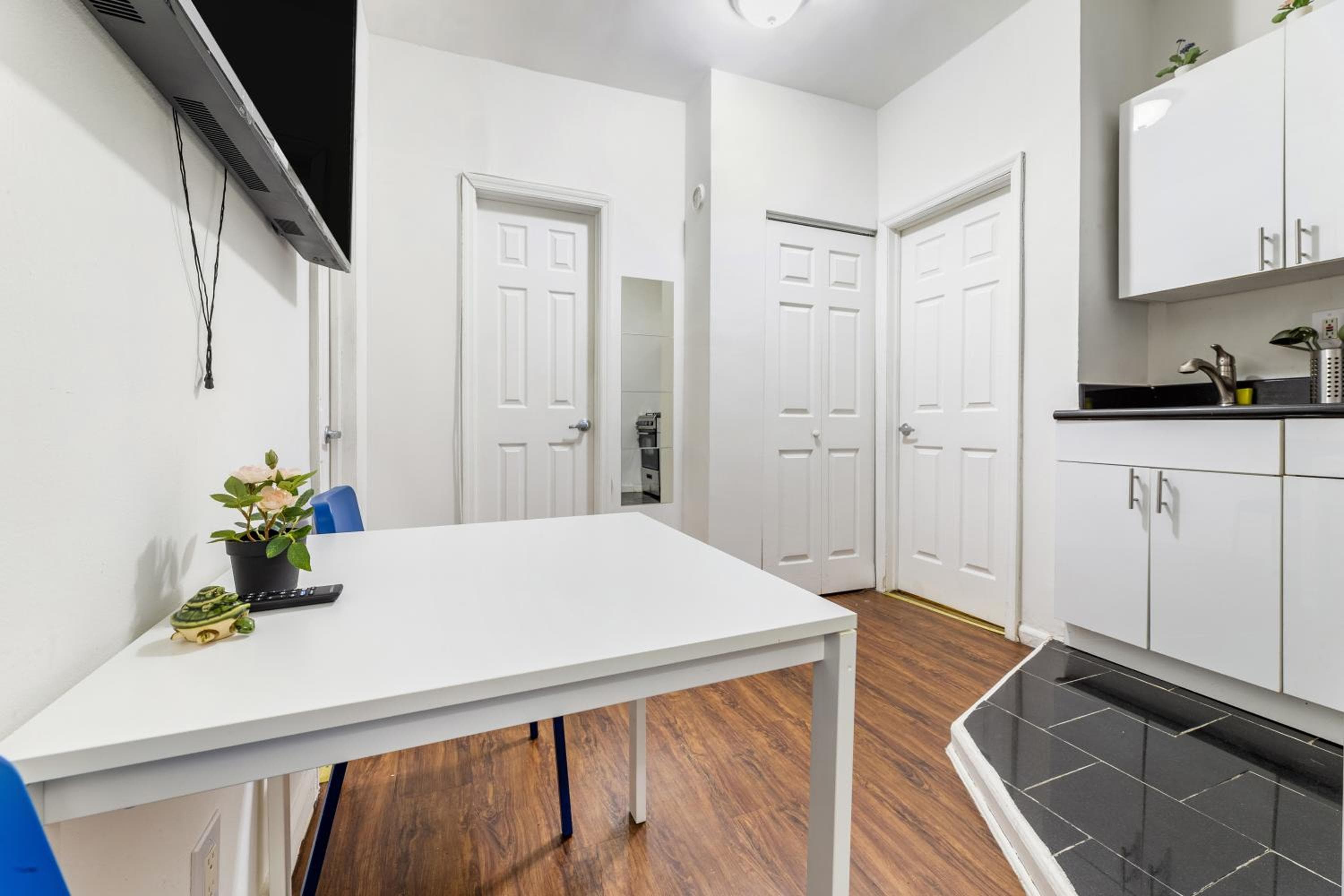 Photograph supplied for Hidden Cozy 2BD apartment In Manhattan