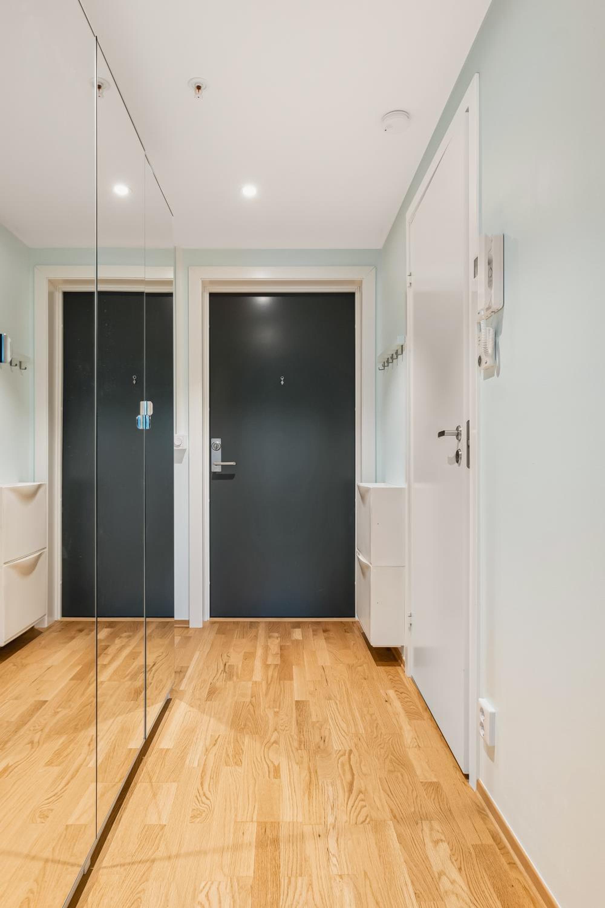 Photograph supplied for Dinbnb Apartments I City Oasis, workspace & elevator!