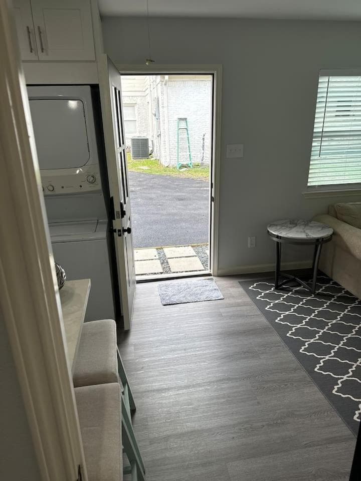 Photograph supplied for Spacious 1 Bdrm Studio Montrose