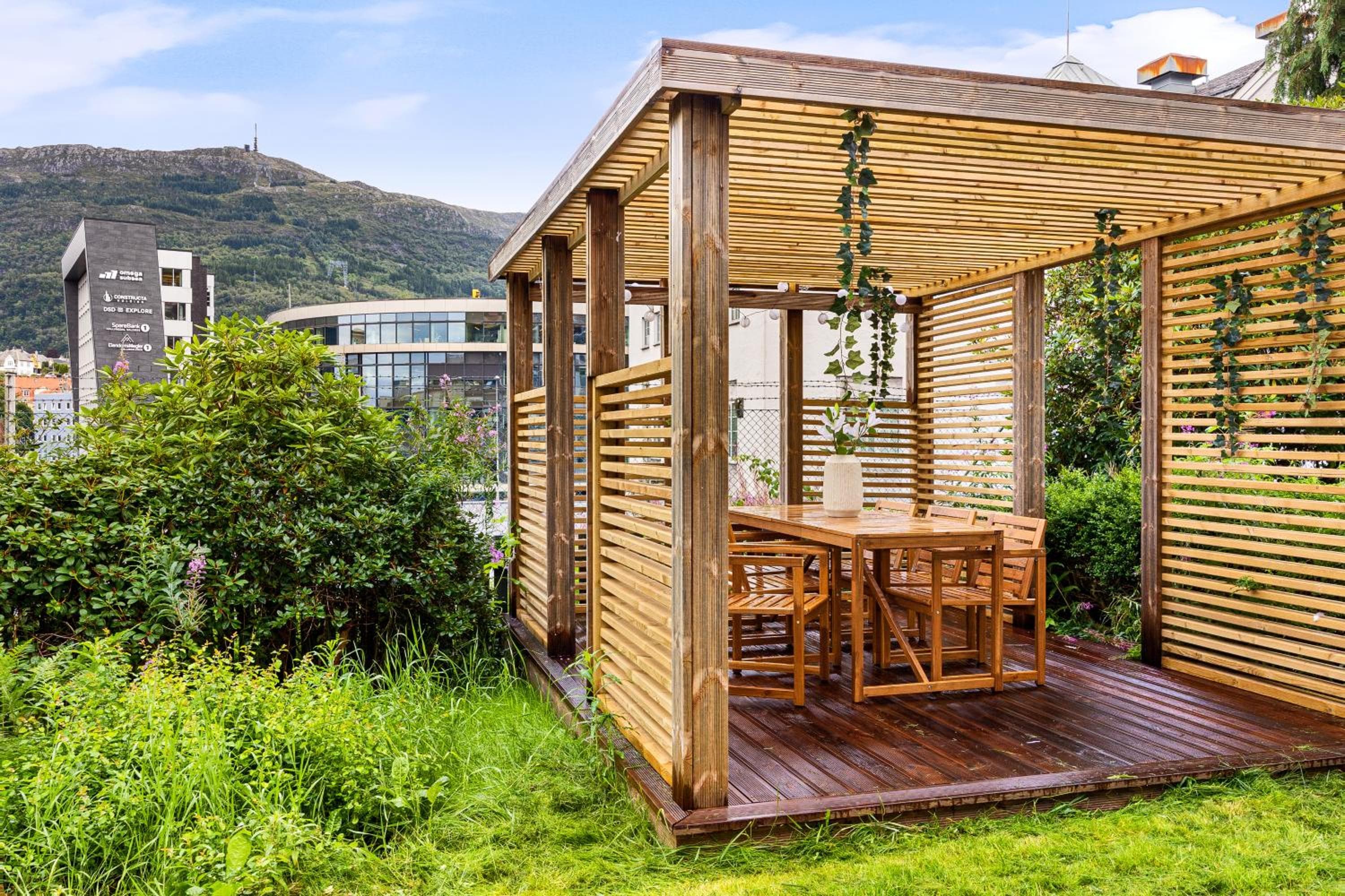 Photograph supplied for Pergola - Free parking - 5 min walk to facilities