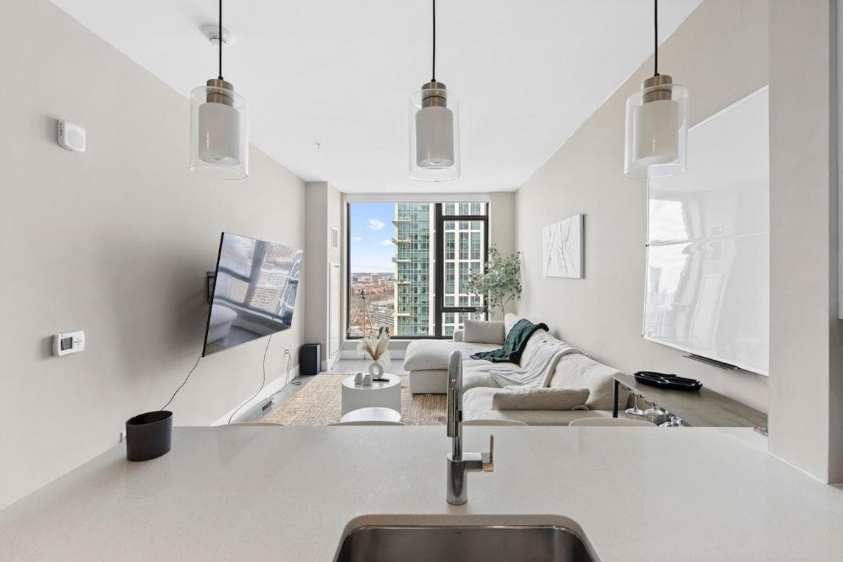 Photograph supplied for Penthouse South End 1 Bedroom