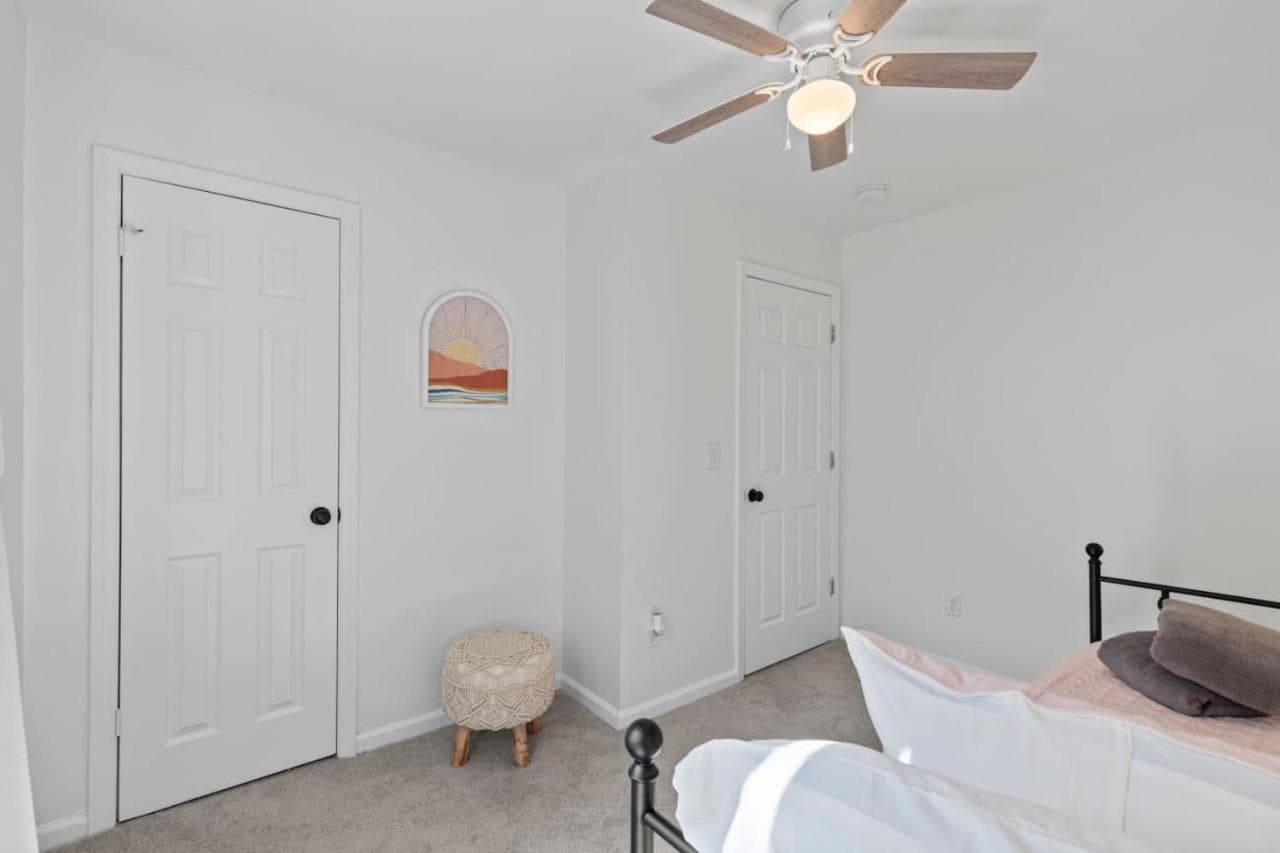 Photograph supplied for Cozy Cottage retreat minutes to Duke|RDU|Downtown