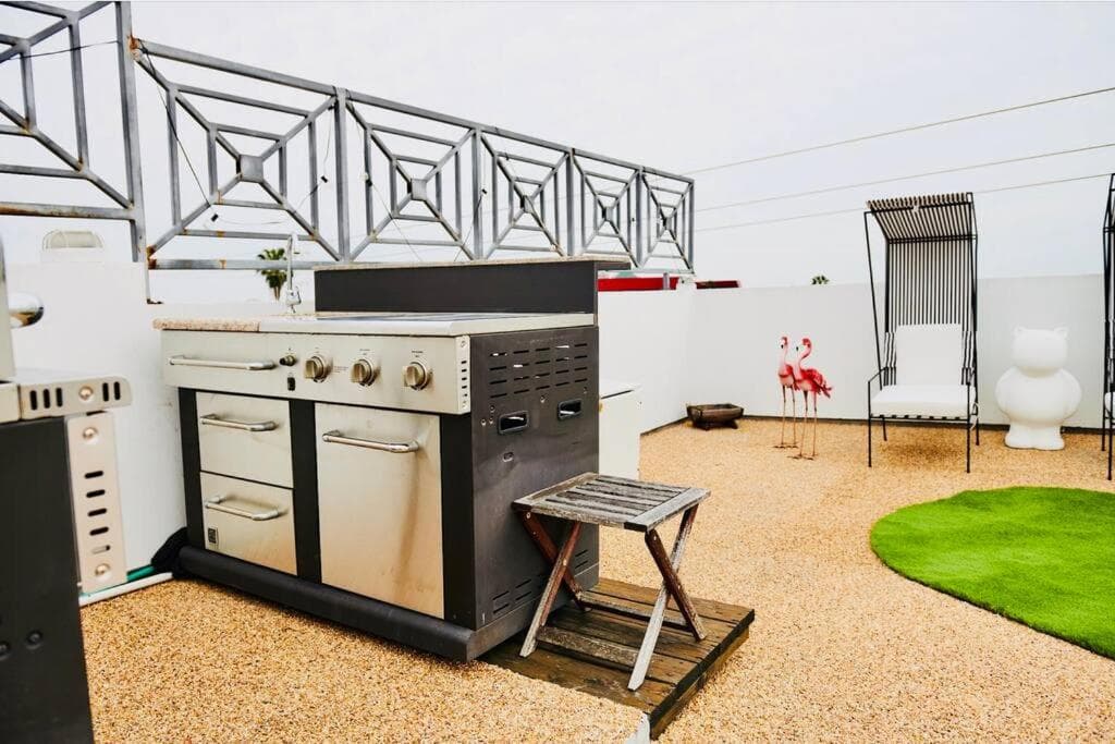 Photograph supplied for Penthouse Luxury, DTLA views, live-work walk to everything!