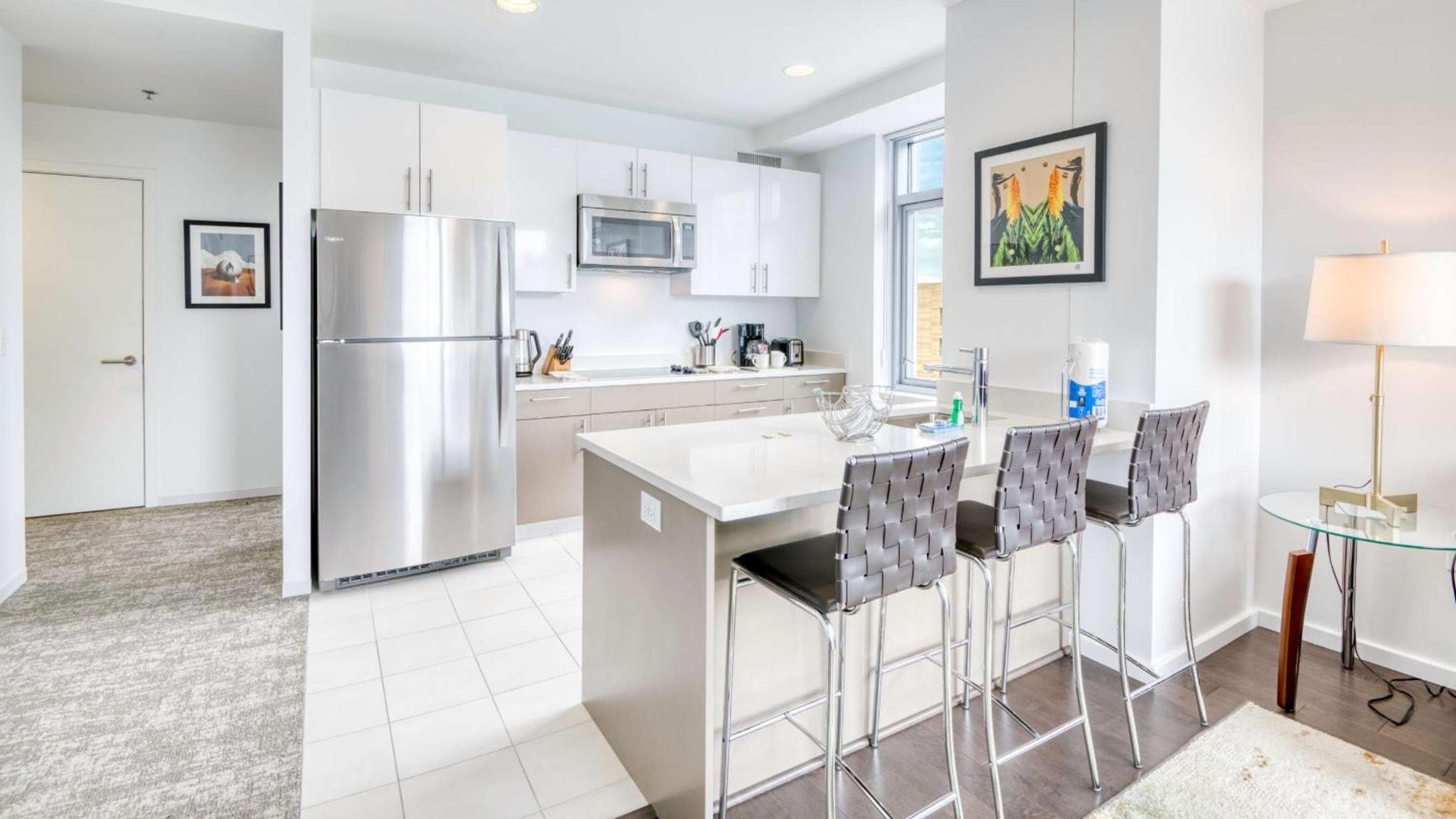 Photograph supplied for Modern Apt Near Kendall Square