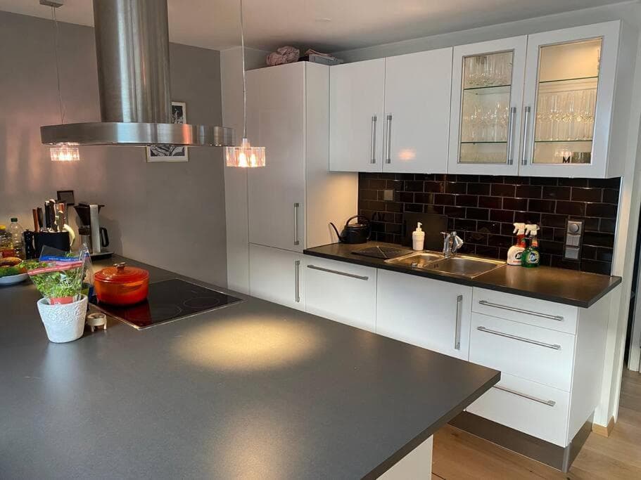 Photograph supplied for Flott og stor leilighet midt i Bergen Sentrum