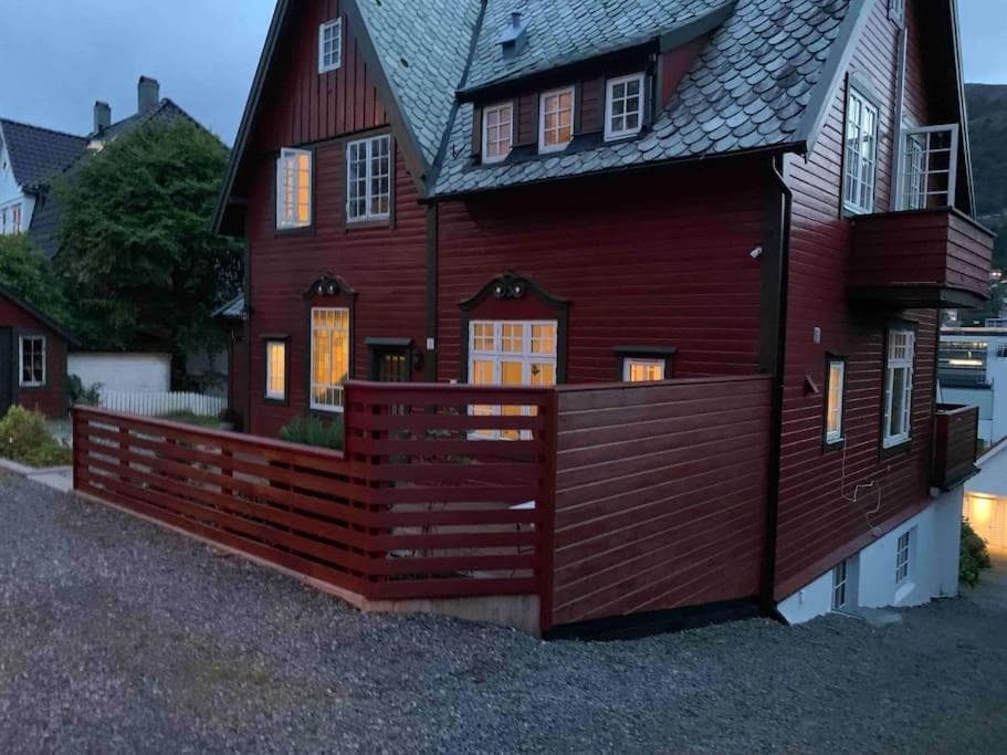 Photograph supplied for Moderne og fullt utstyrt 3-rom hageleilighet sentrum nær