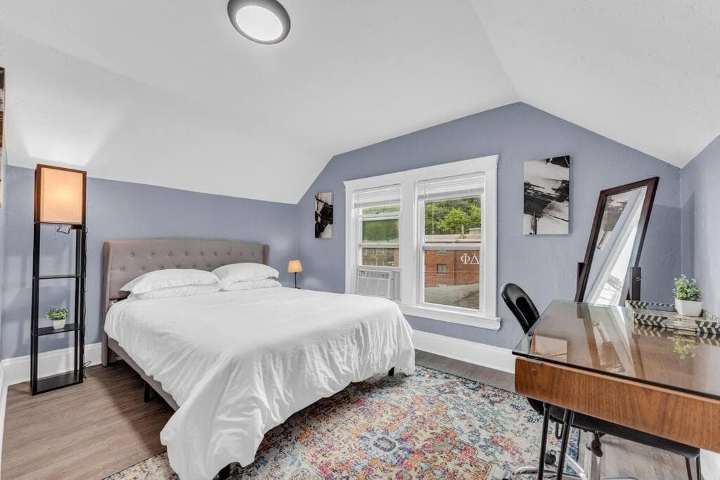 Photograph supplied for Quaint 2 Bedrooms in Historic Little Italy