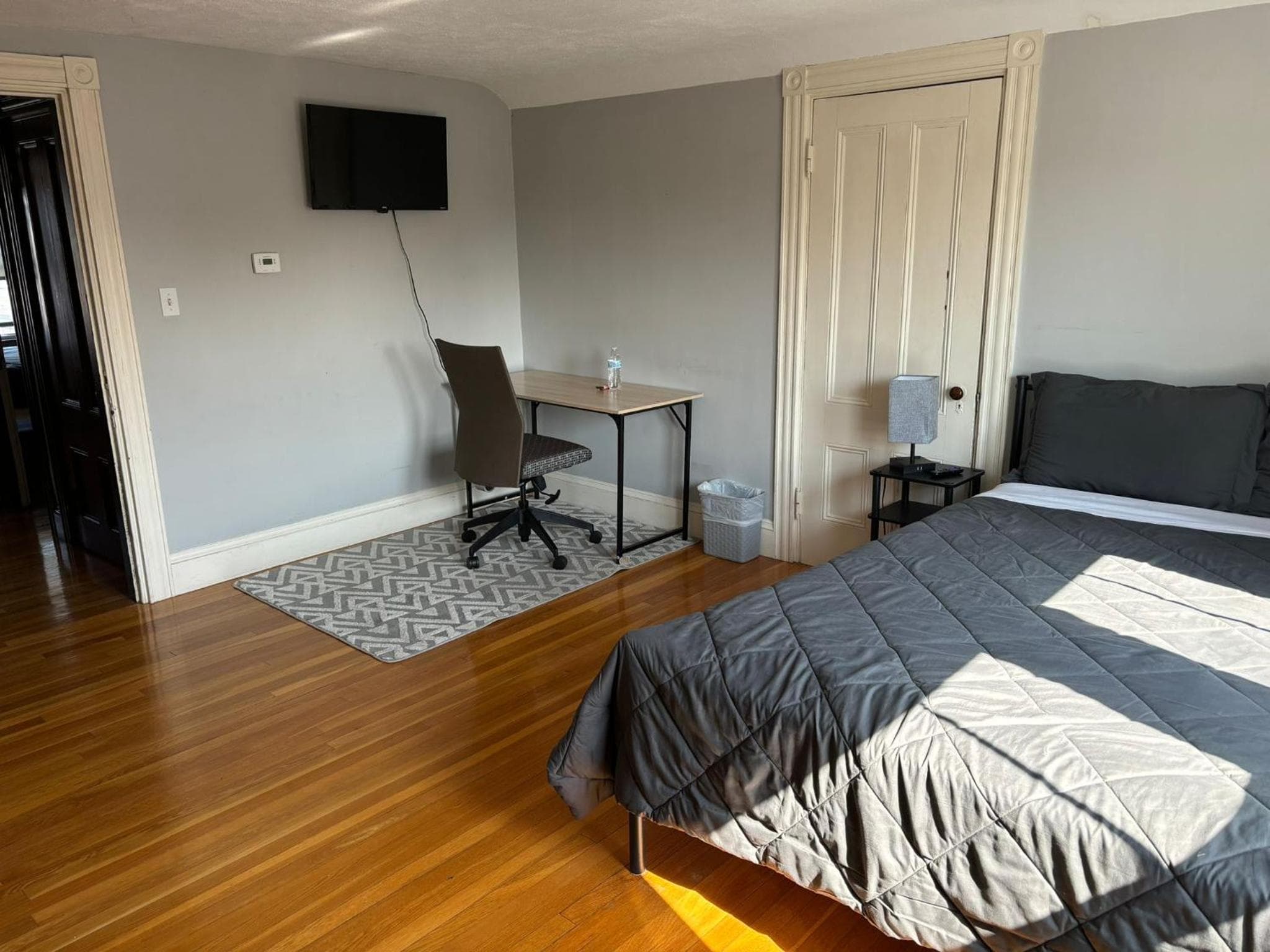 Photograph supplied for HomeStay Near Downtown Boston - Andrew Station Area