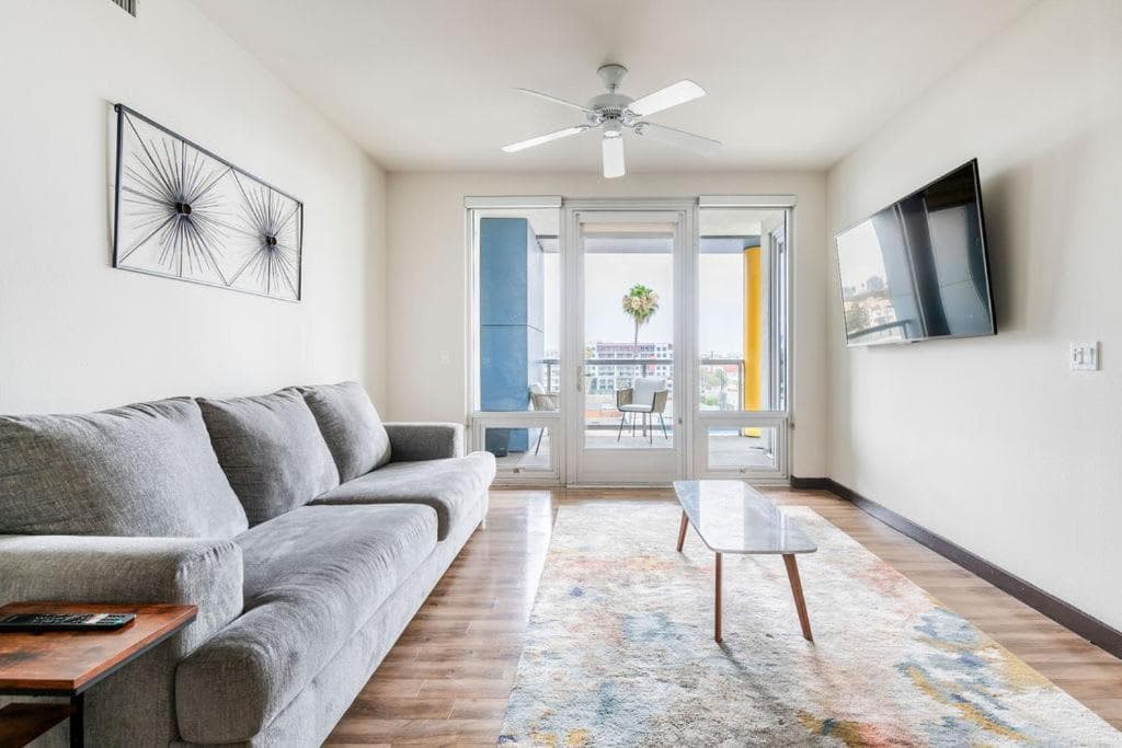 Photograph supplied for New 2Bed Upscale LA Apartment na
