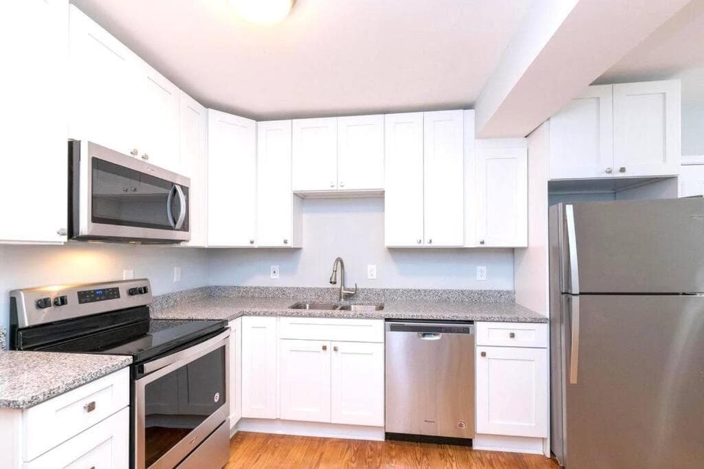 Photograph supplied for Entire House King Bed near Downtown Free Parking