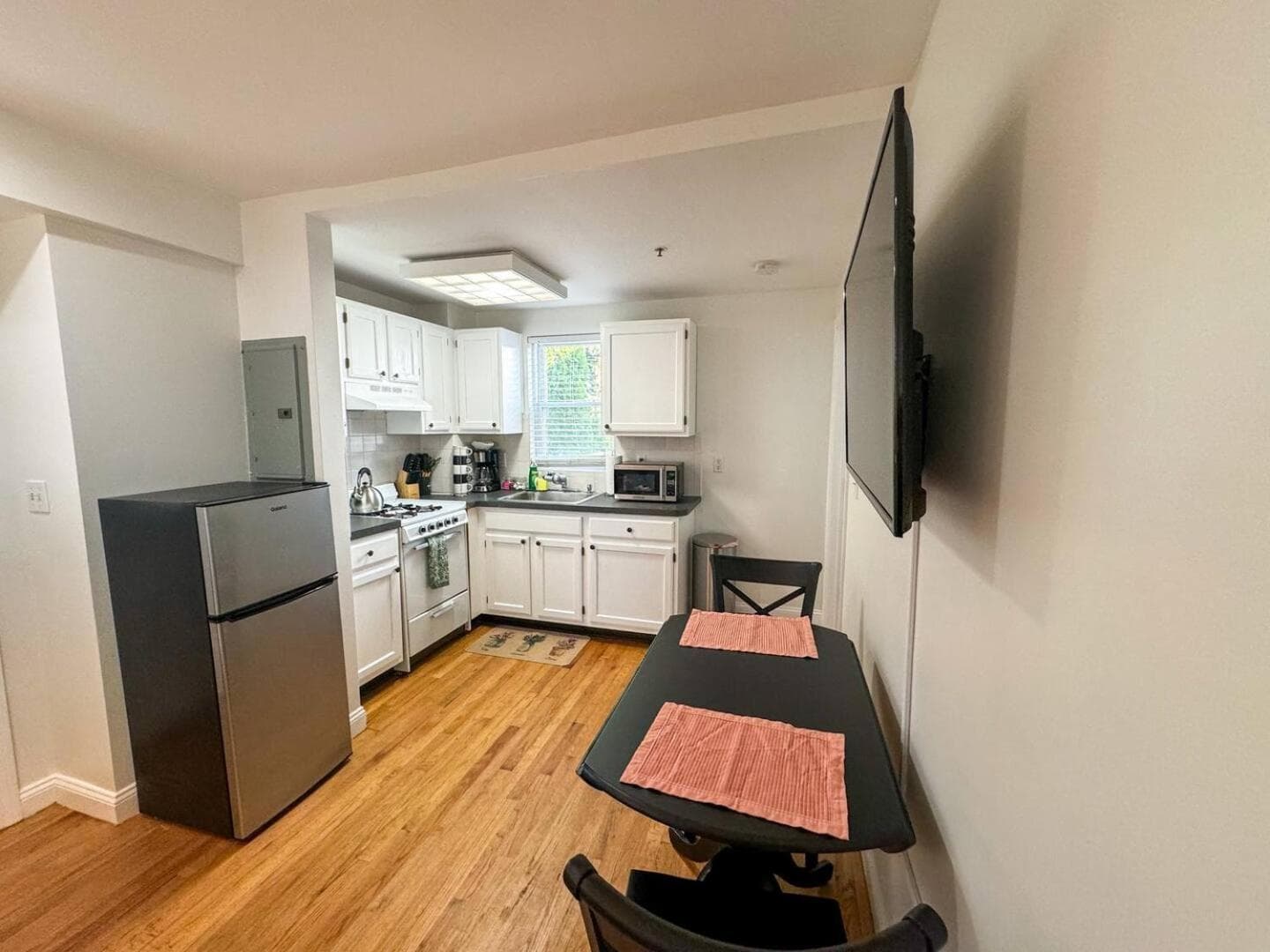 Photograph supplied for Charming Bi-Level Townhouse near Harvard & MIT
