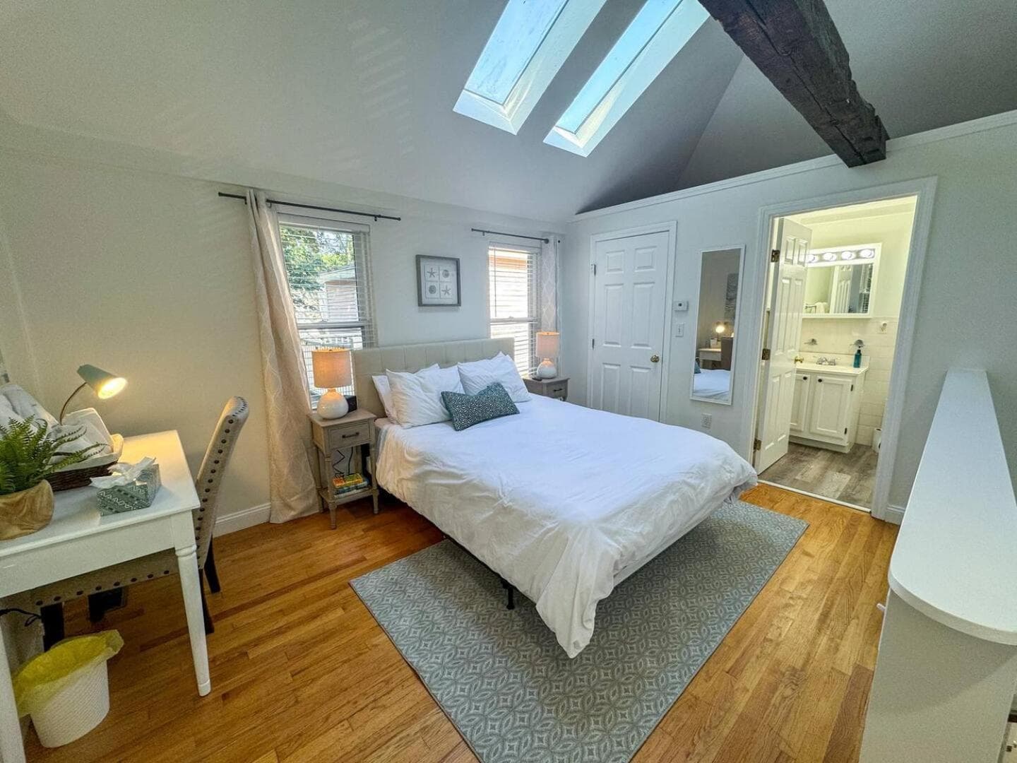 Photograph supplied for Charming Bi-Level Townhouse near Harvard & MIT