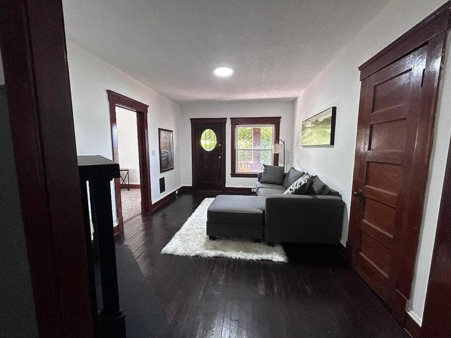 Photograph supplied for 2Bed Apt Near University Hospital