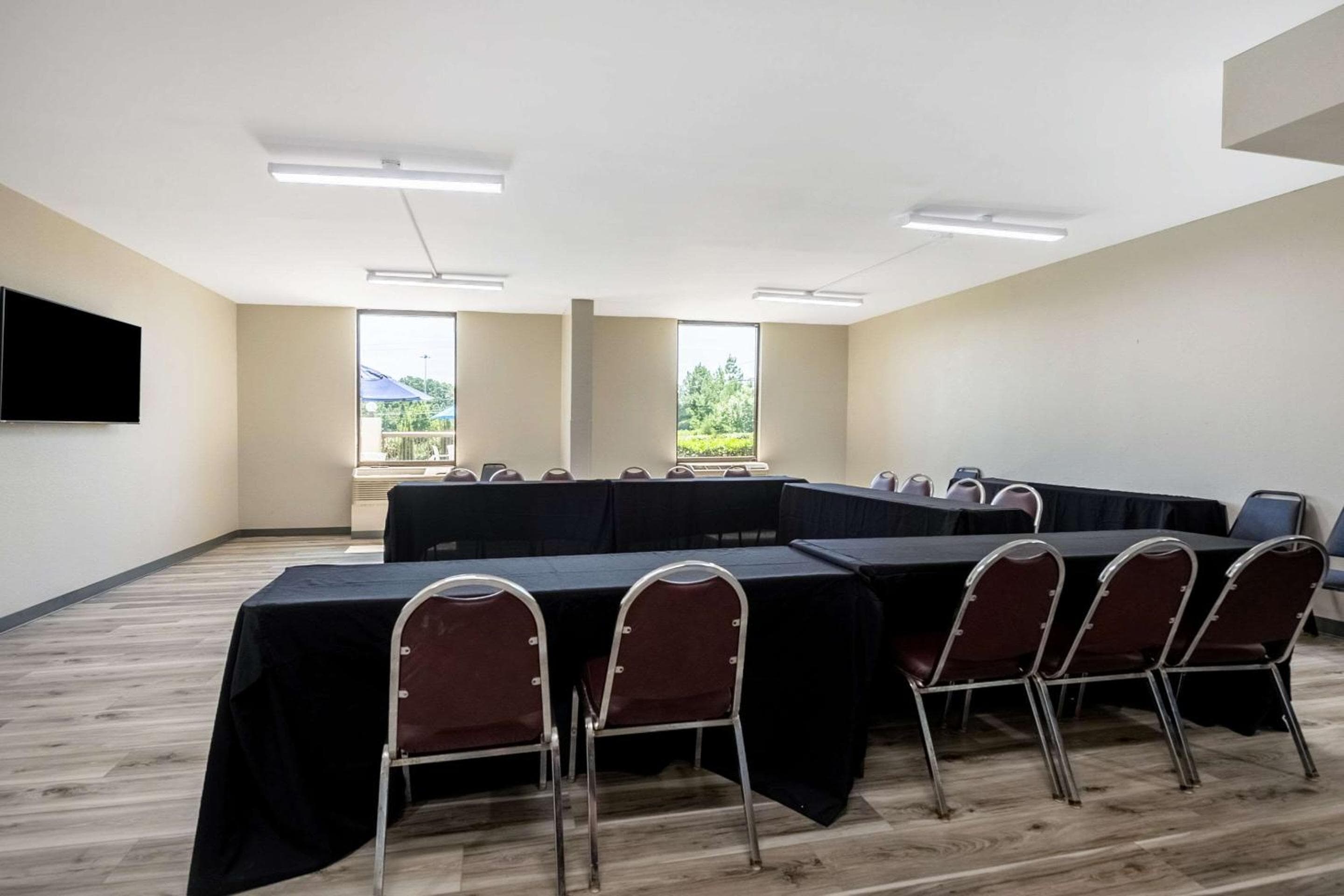 Photograph supplied for Comfort Inn & Suites Durham near Duke University