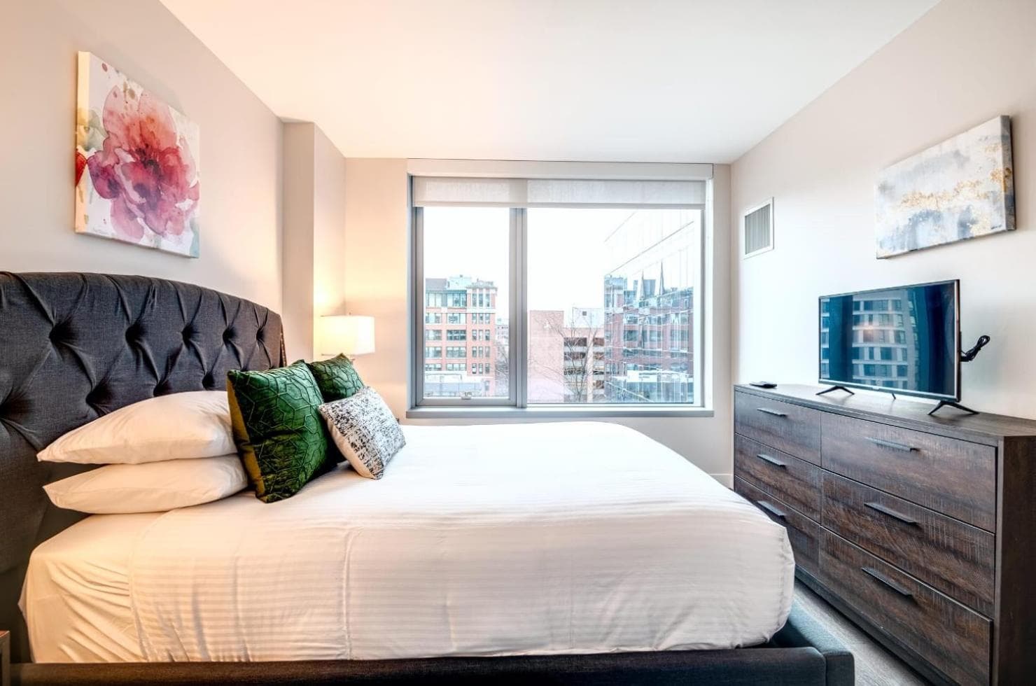 Photograph supplied for Luxury Apt in the Heart of Seaport