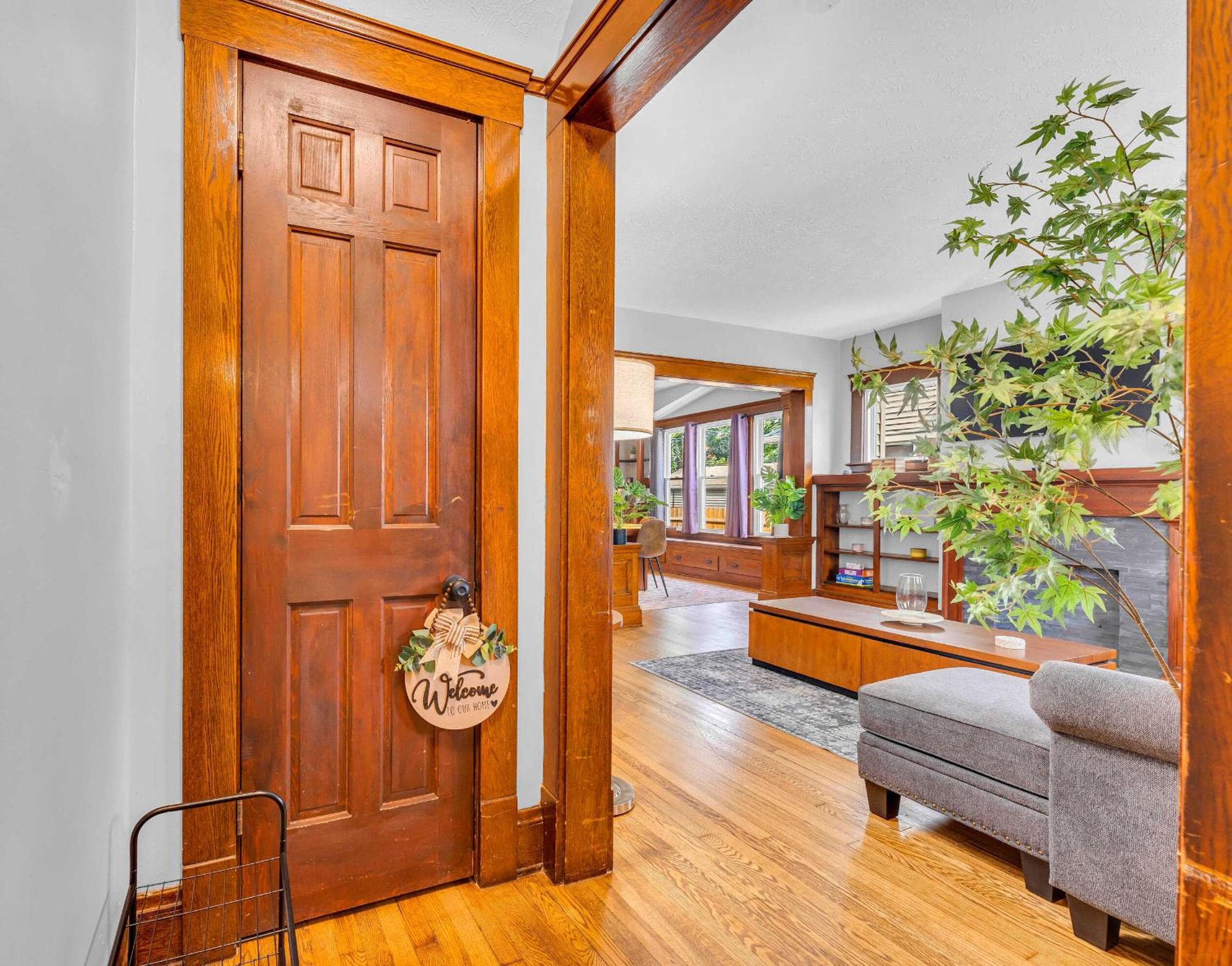 Photograph supplied for Stay Near Shaker Square Full Kitchen WiFi Desk