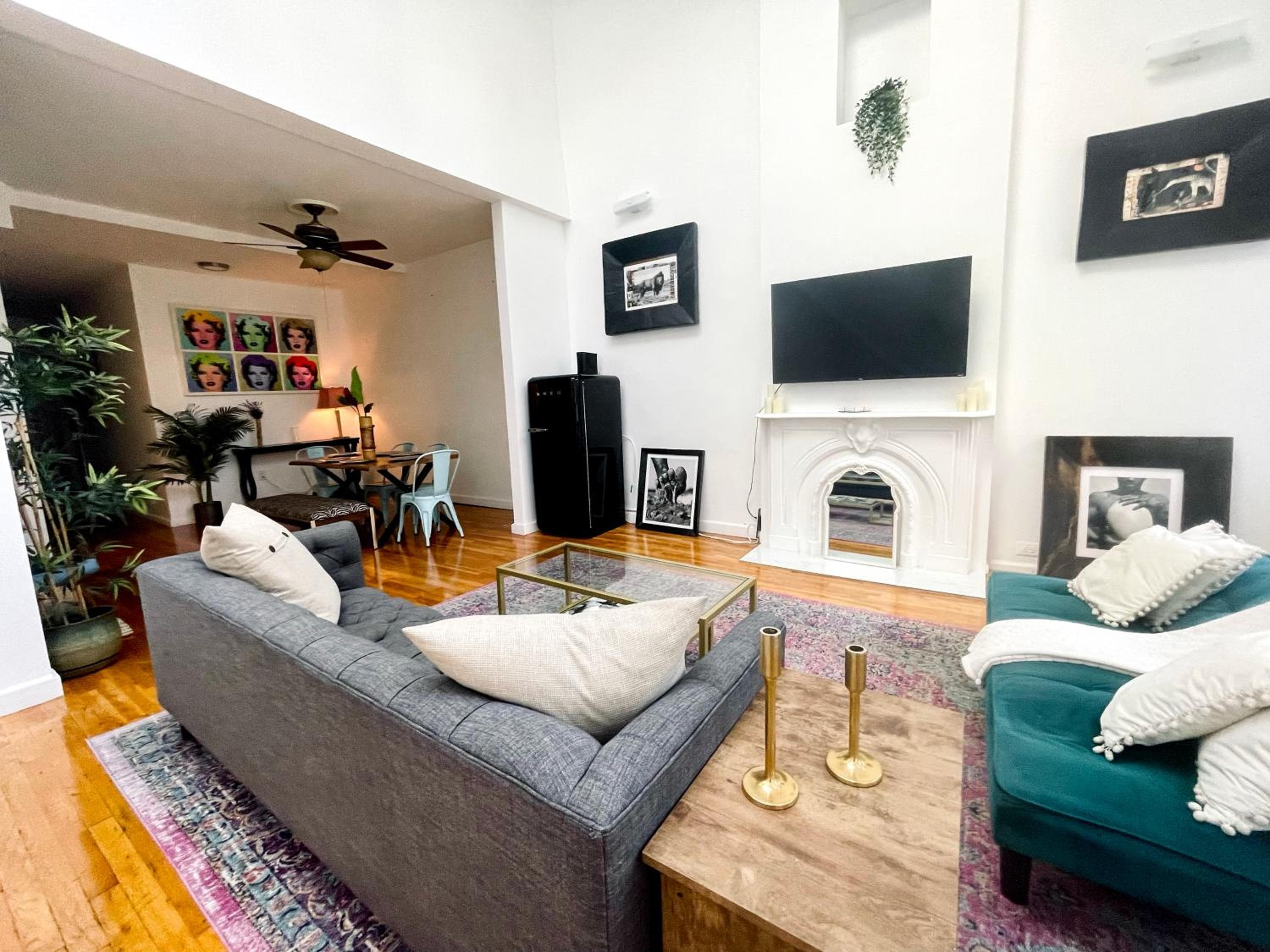 Photograph supplied for Gorgeous Extra Spacious Duplex Penthouse
