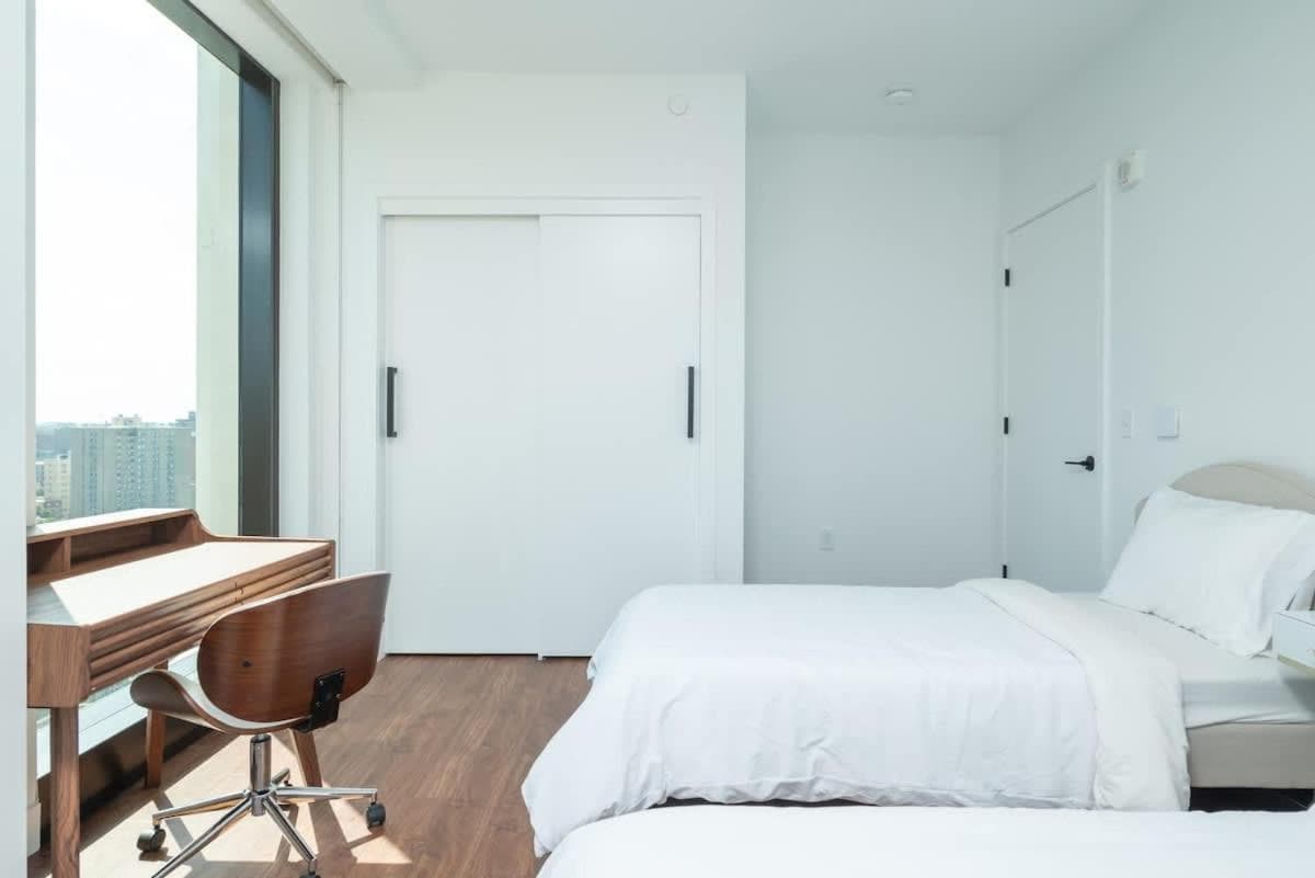 Photograph supplied for Back-Bay 2BR Penthouse w Roof top and GYM