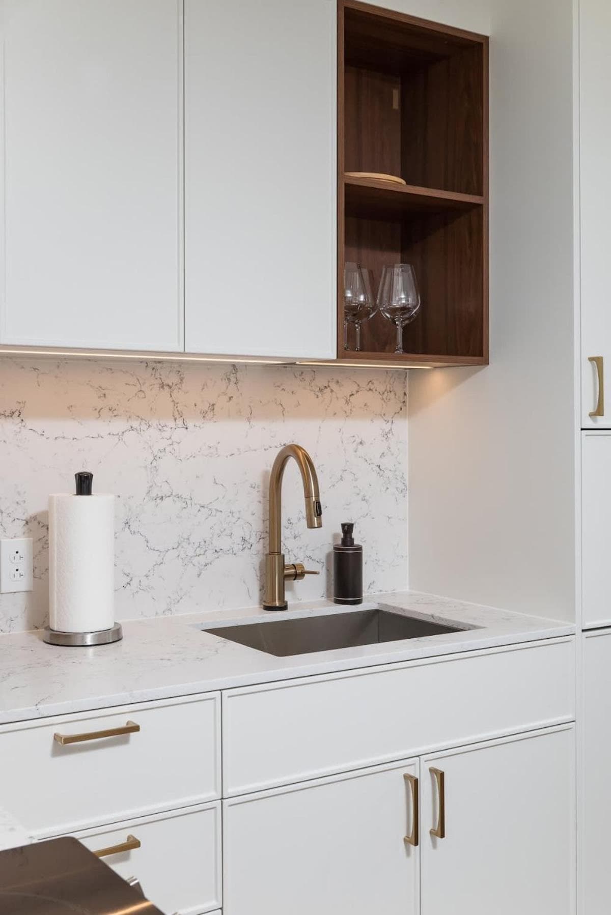 Photograph supplied for Back-Bay Penthouse Downtown & Parking & GYM