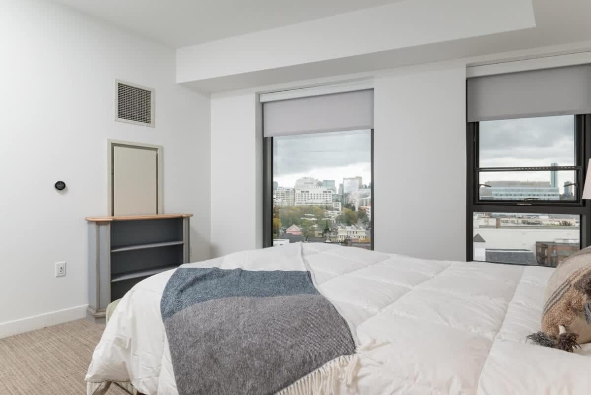 Photograph supplied for Central Penthouse Harvard MIT Spacious Gym & Work