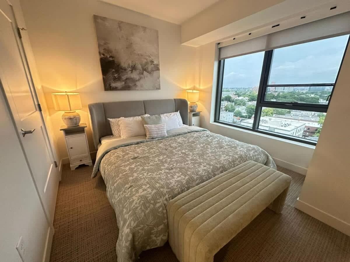 Photograph supplied for Central Penthouse Harvard MIT Spacious Gym & Work