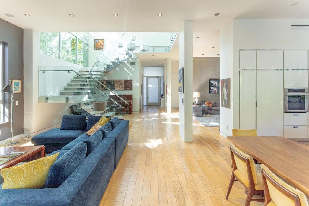 Photograph supplied for Luxury Living At The House On 4th