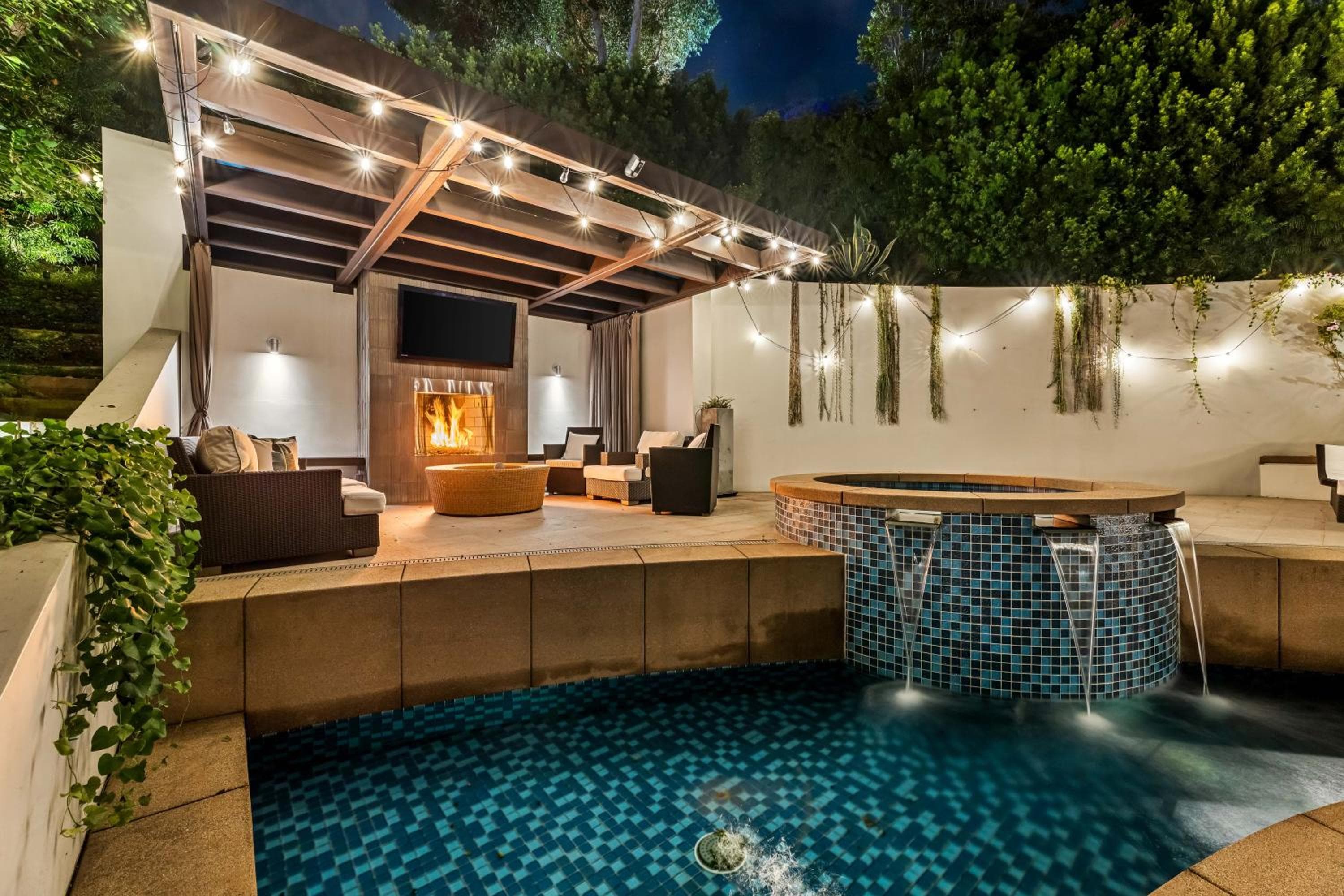 Photograph supplied for West Hollywood Hills Jacuzzi and Beautiful View