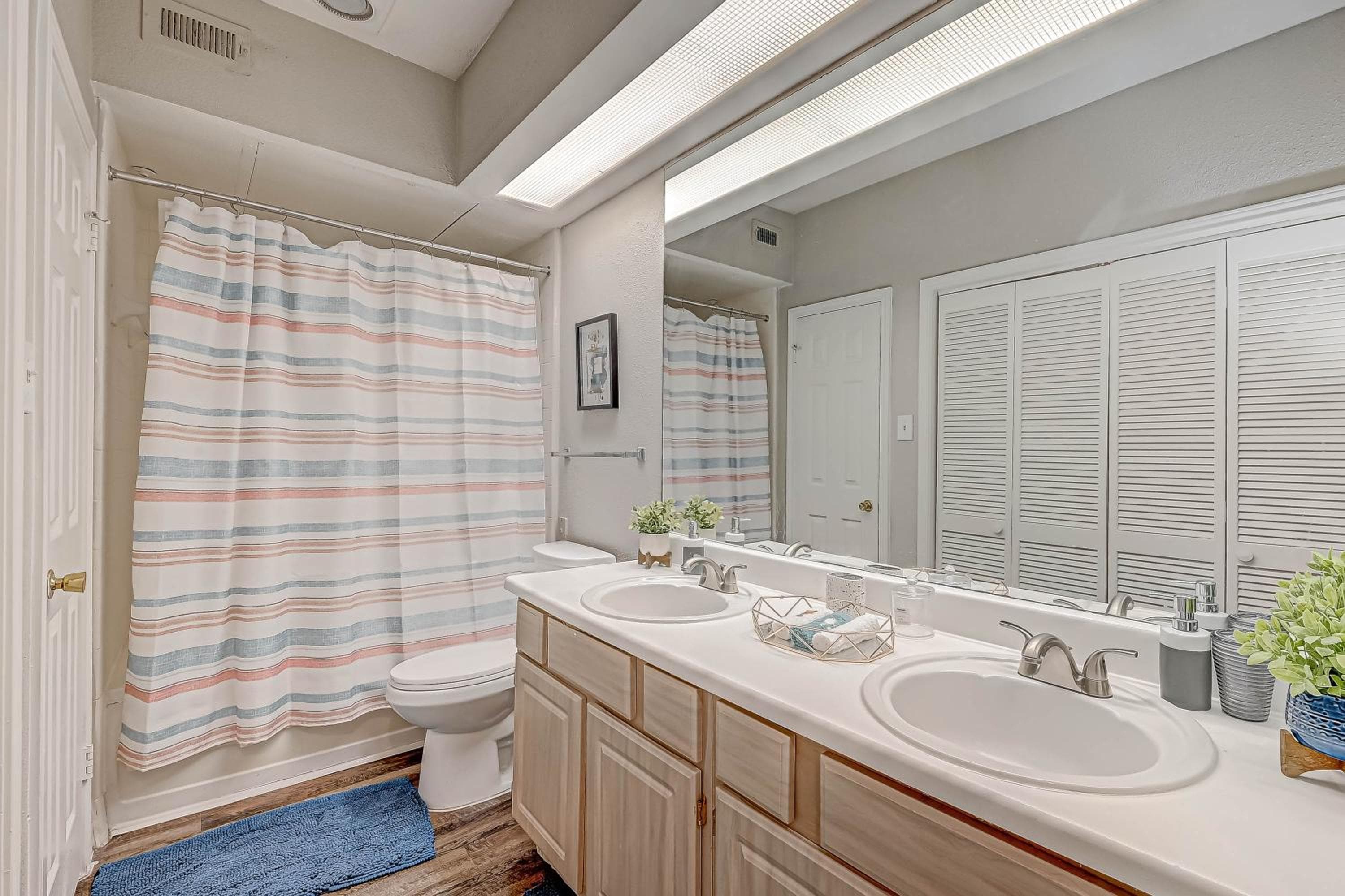 Photograph supplied for Houston Stadium Stay - Pool, Parking, and Comfort