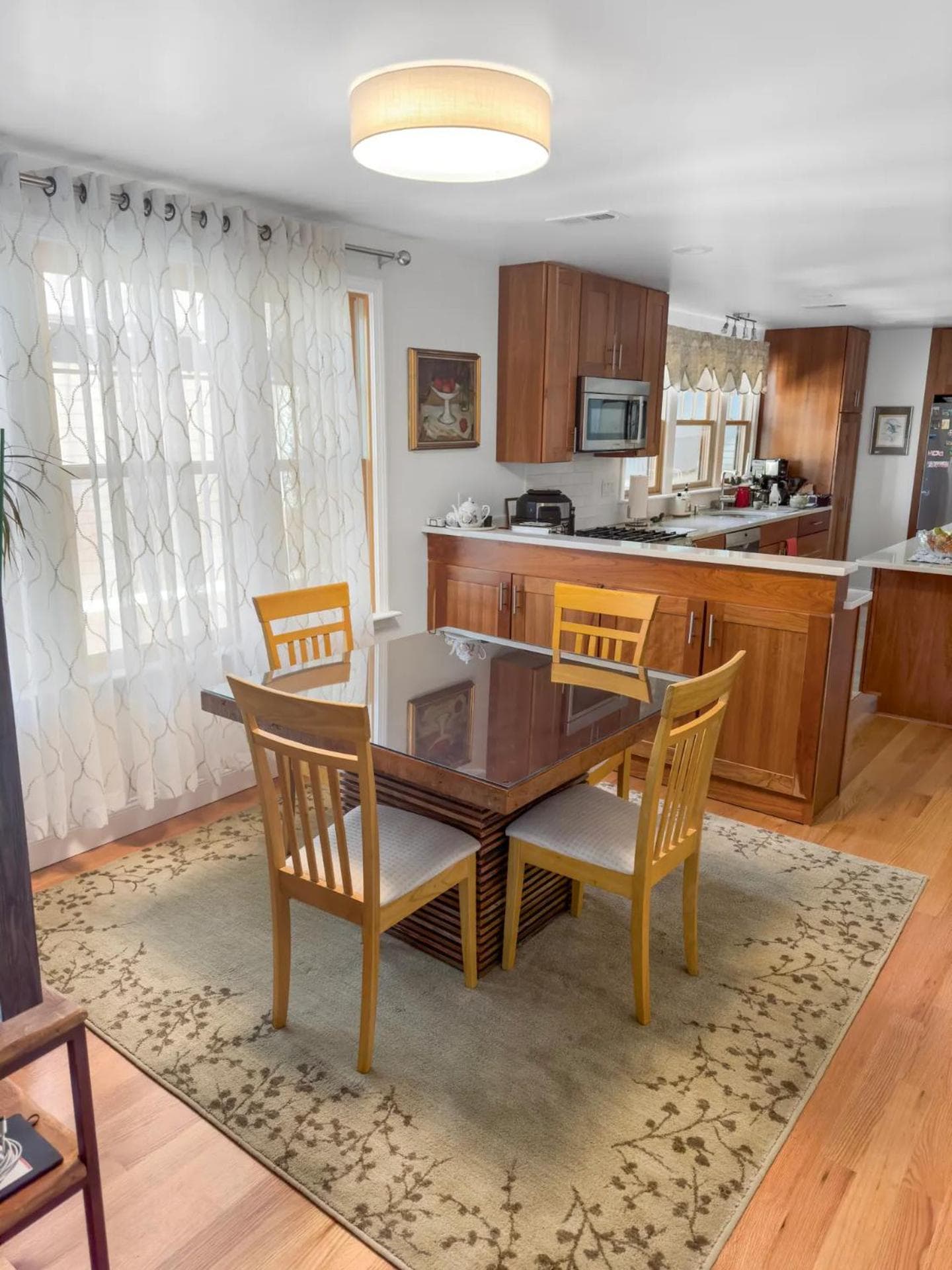 Photograph supplied for Elegant Cambridge Room, Short Walk to Harvard