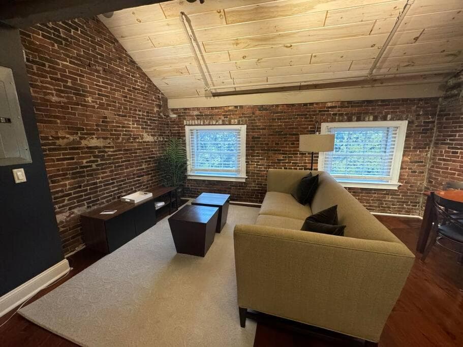 Photograph supplied for Elegant 2BR 009mi Faneuil HallQuincy Market