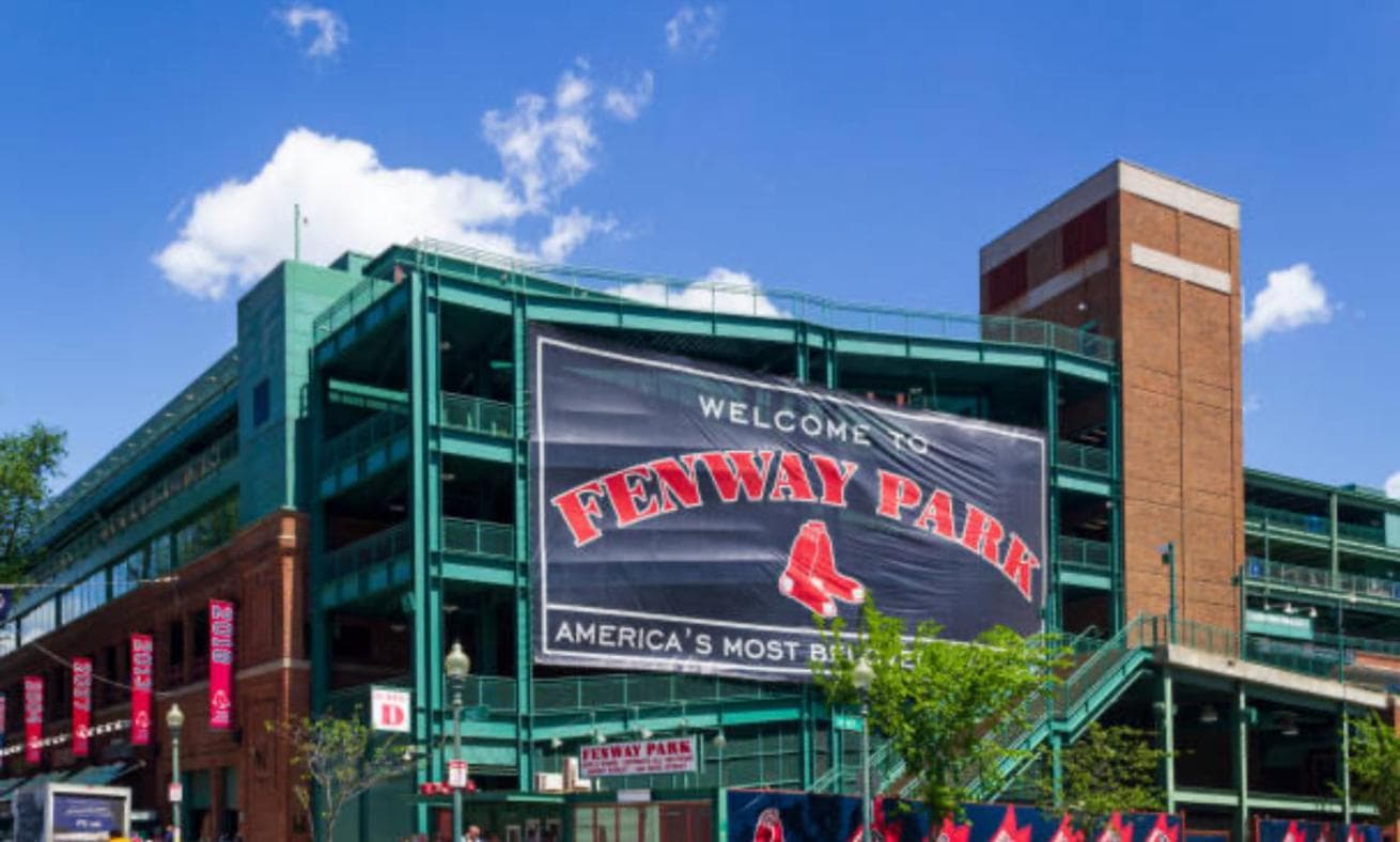 Photograph supplied for Chic 2BR 2BA Retreat in the Heart of Fenway Park
