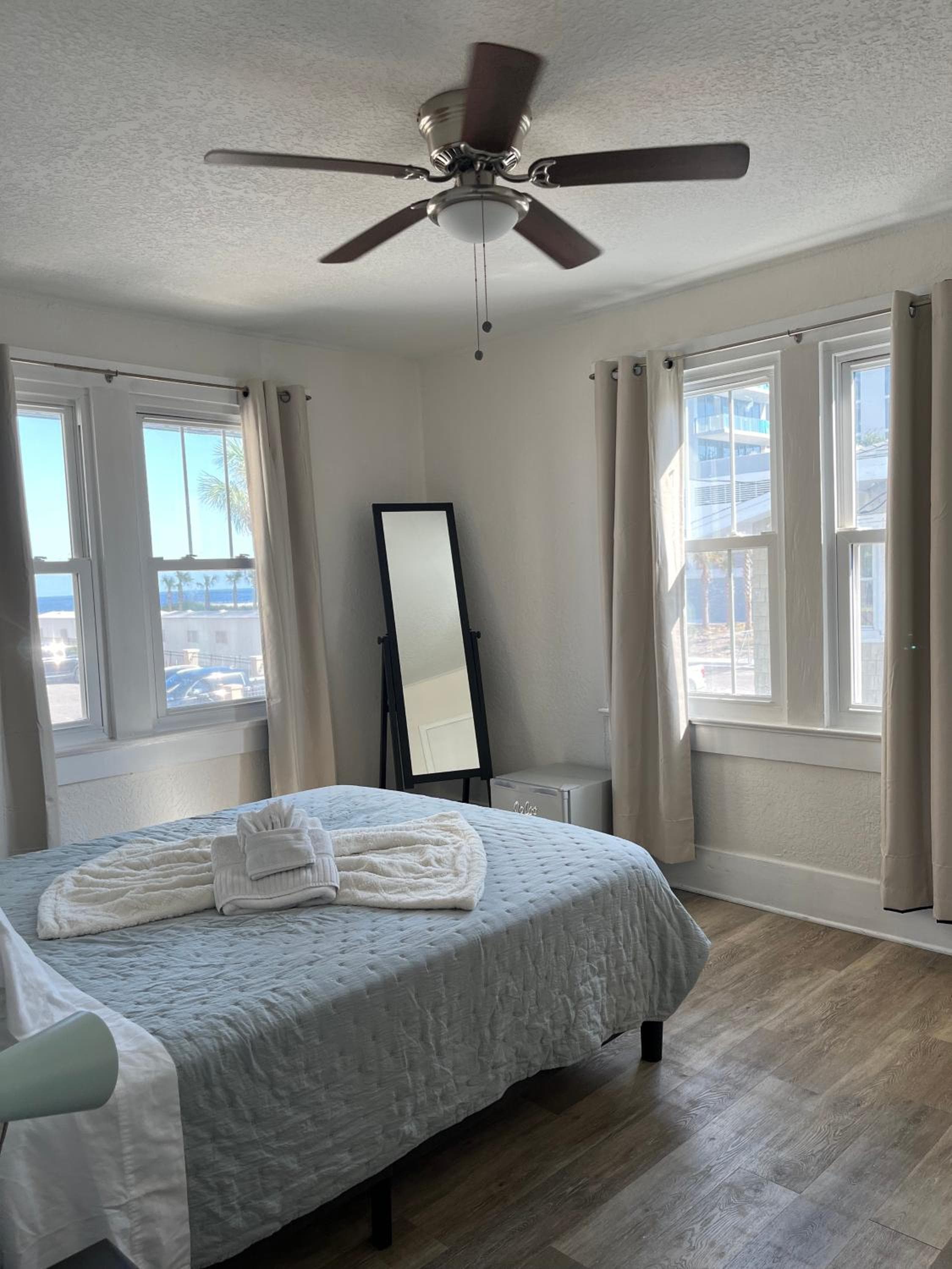 Photograph supplied for Jax Beach Bungalow Units