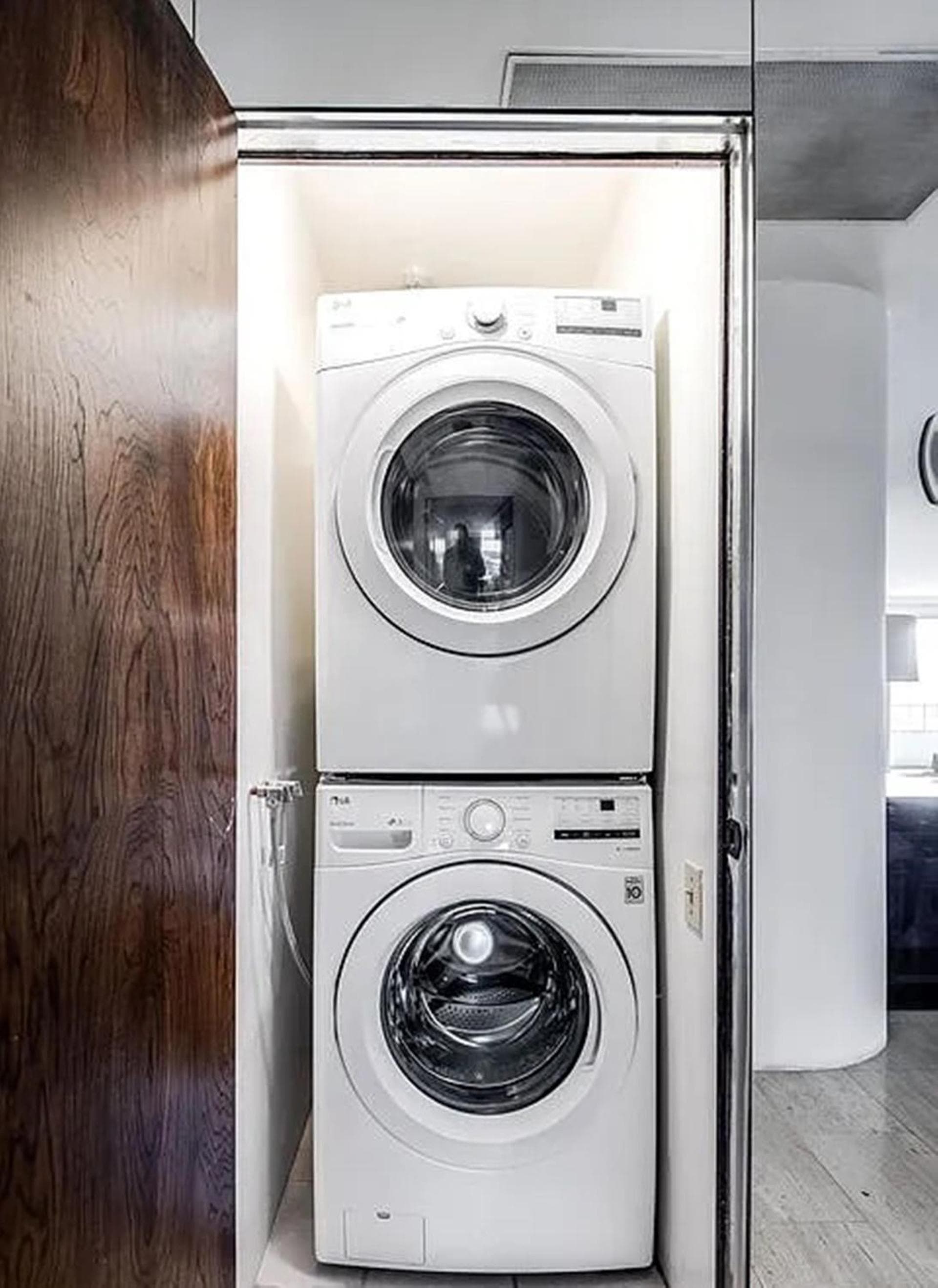 Photograph supplied for Luxurious Three-bedroom Penthouse