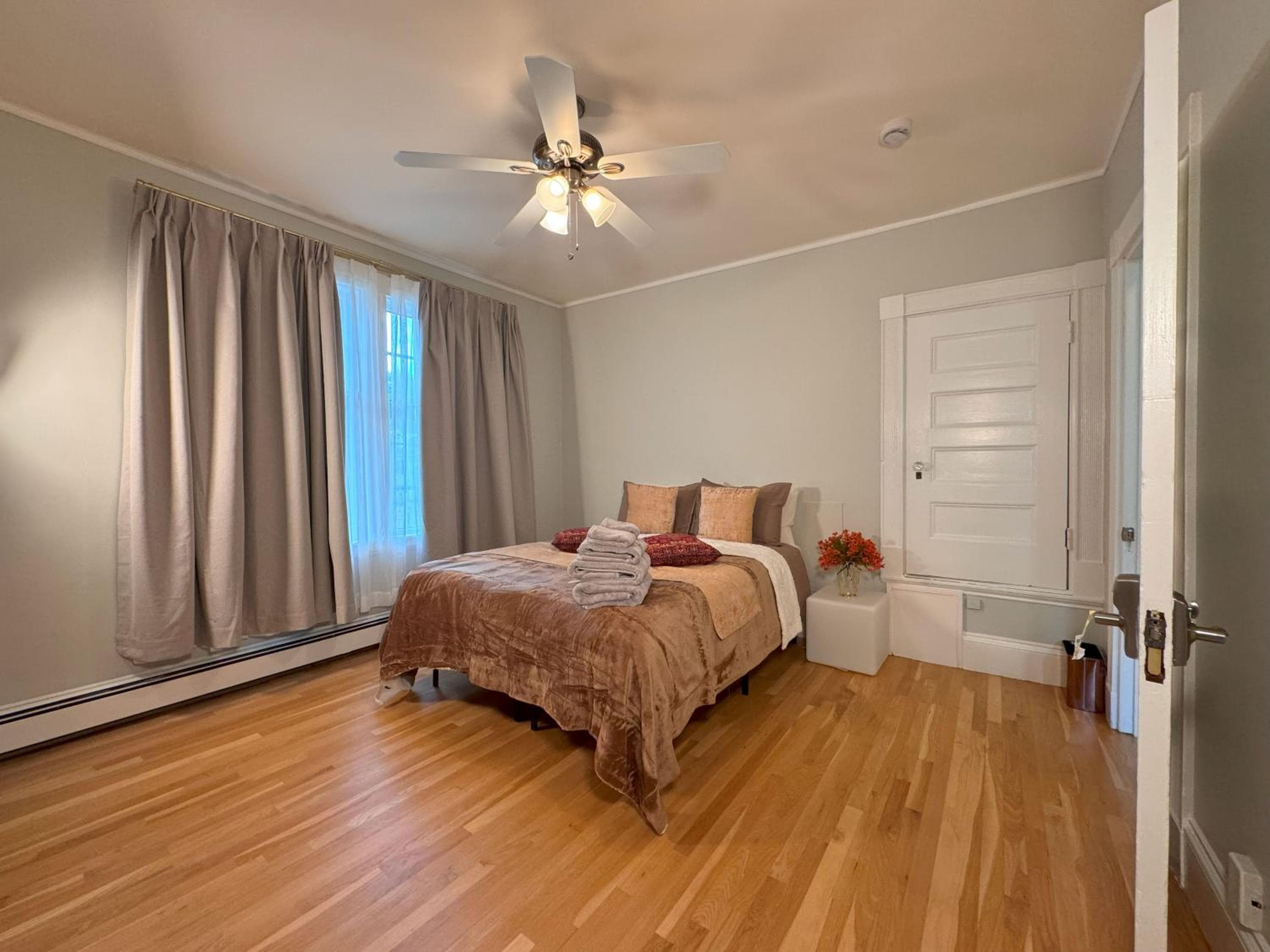 Photograph supplied for Harvard Rooms - 2BR Retreat adjacent to university