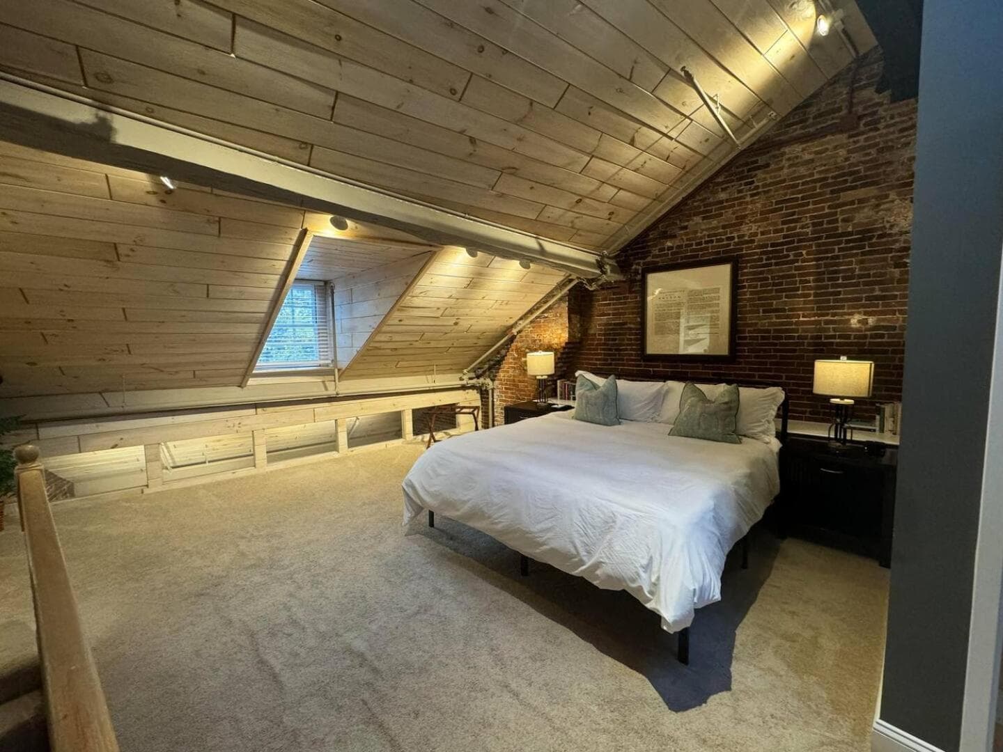 Photograph supplied for Elegant 2BR 009mi Faneuil HallQuincy Market