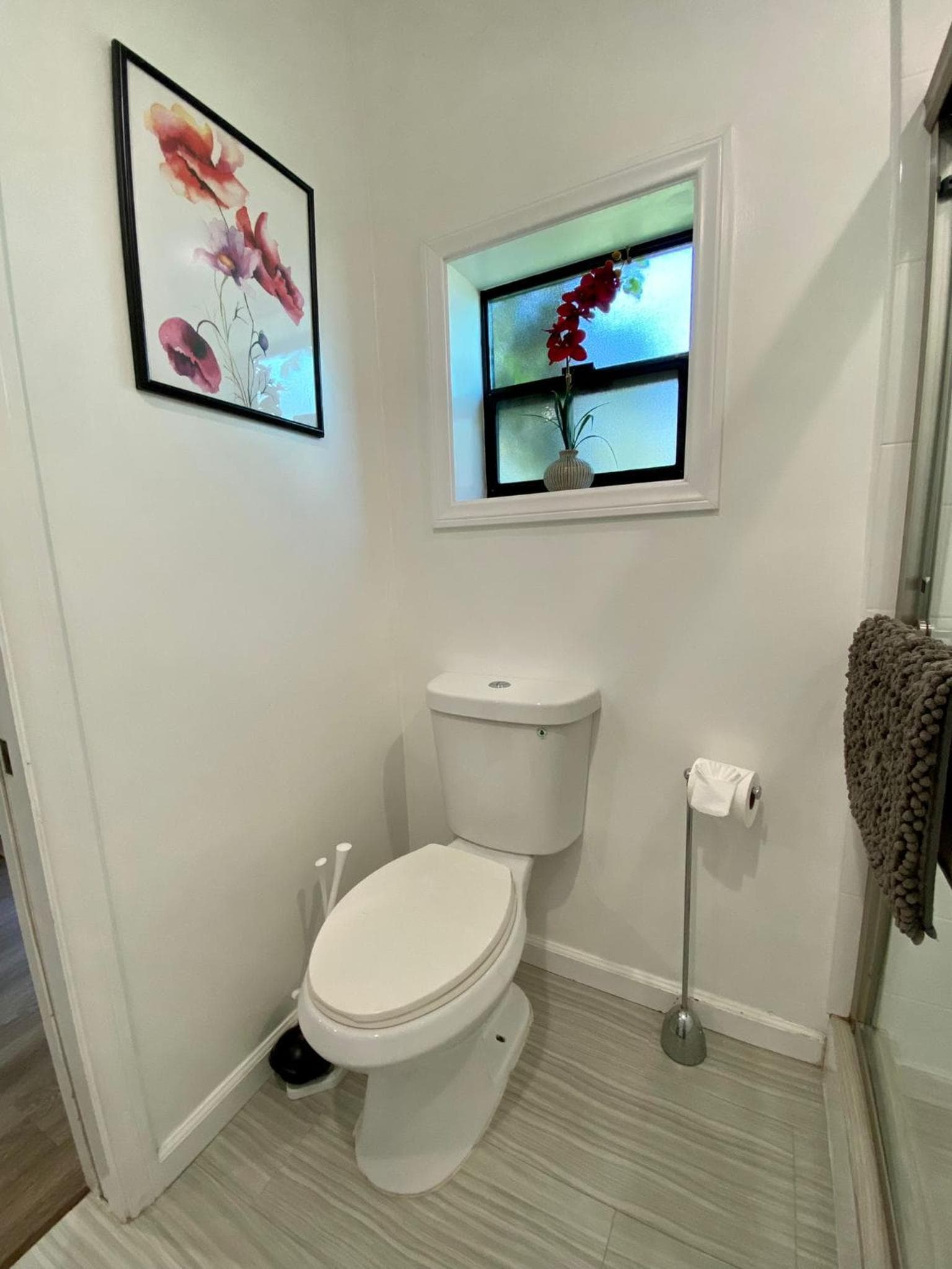 Photograph supplied for Guest suite near La Cienega Park Beverly Hills