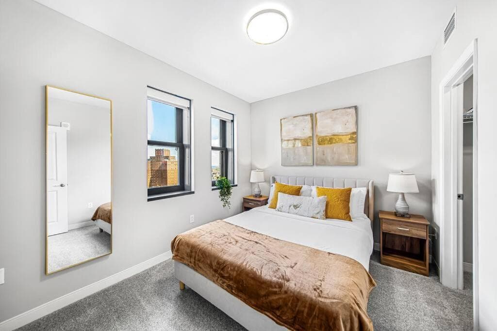 Photograph supplied for Chic 2-BR unit with Free Pool & Playhouse Square View 1103