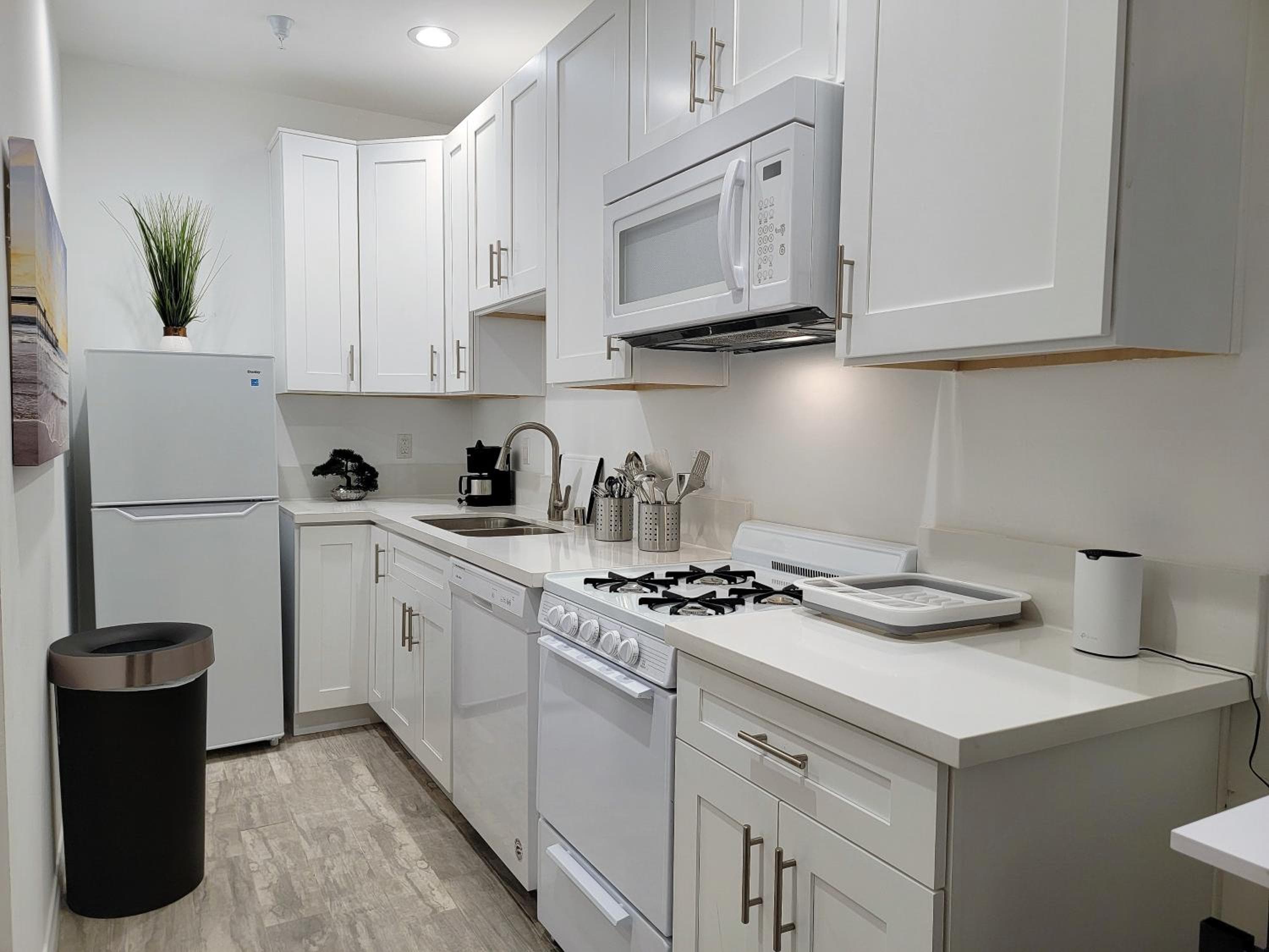Photograph supplied for Modern Studio apartment right next to MrC hotel 5 minutes to Rodeo Drive